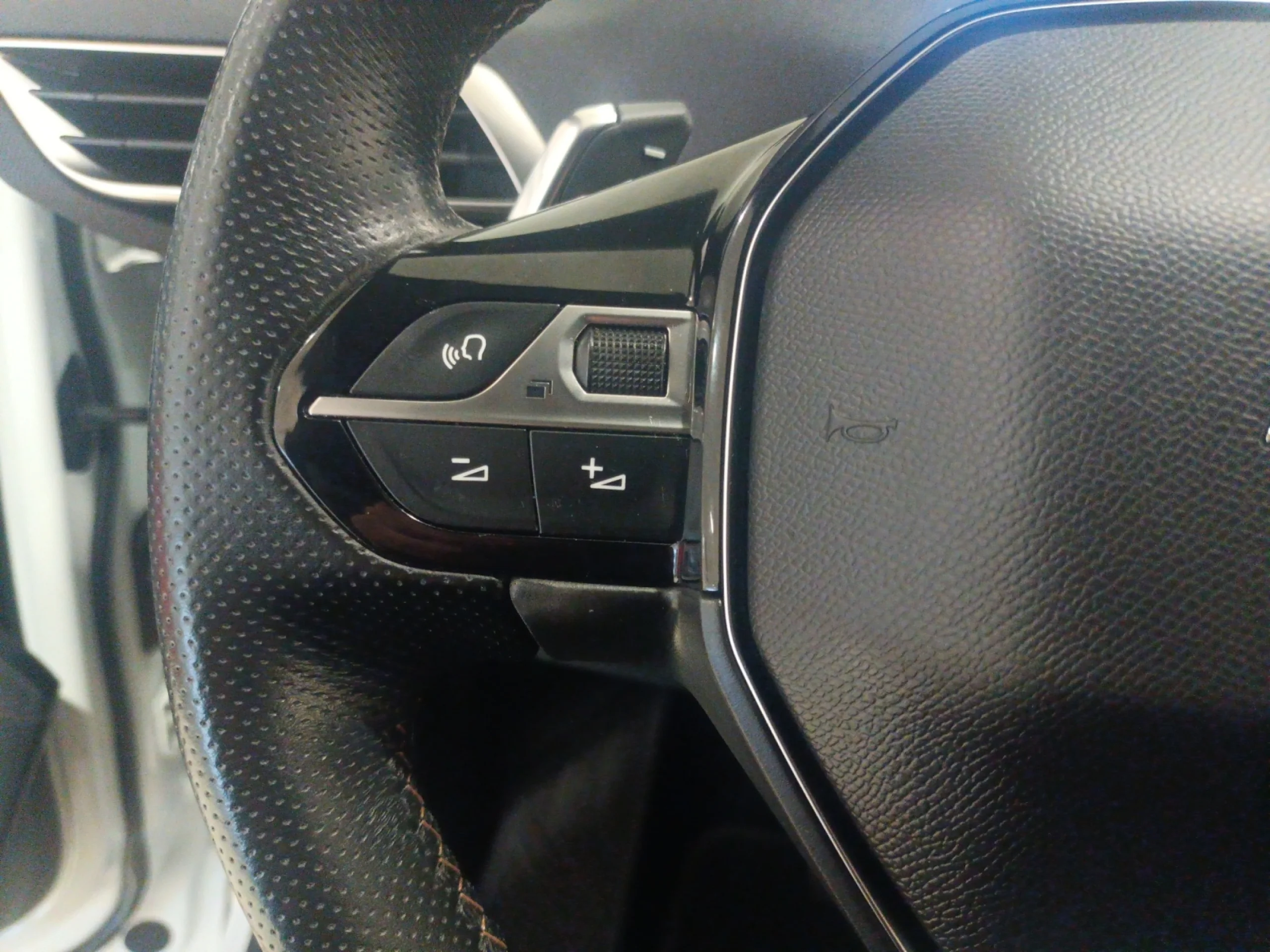 PEUGEOT 3008 1.5 BLUE HDI 96 KW S/S GT LINE EAT8 - Foto 11