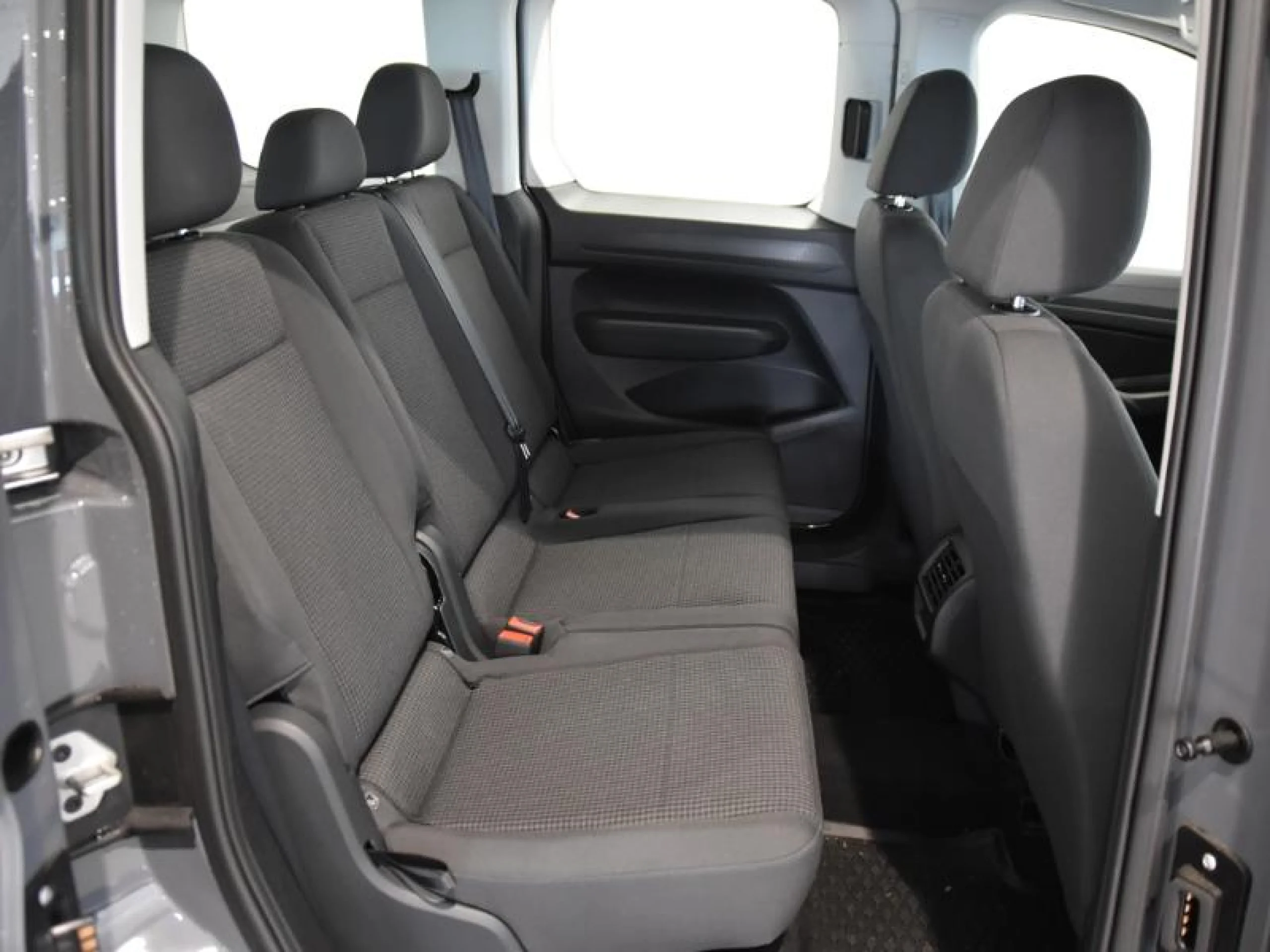 VW COMERCIALES Caddy CADDY  ORIGIN 5 ASIENTOS  1.5 TSI HYBRID 85 KW (116 CV) / 85 KW (116 CV) DSG 6 VEL. - Foto 6