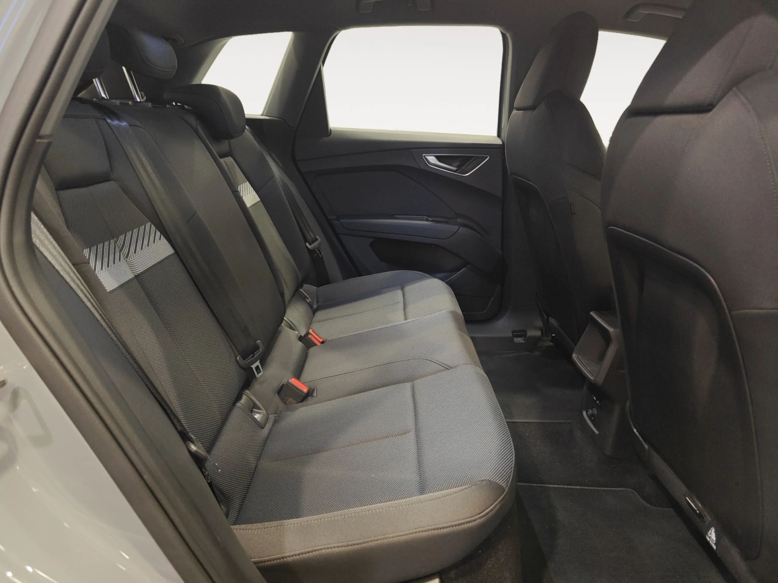 AUDI Q4 E TRON ADVANCED 40 E TRON 150KW 63KWH - Foto 6