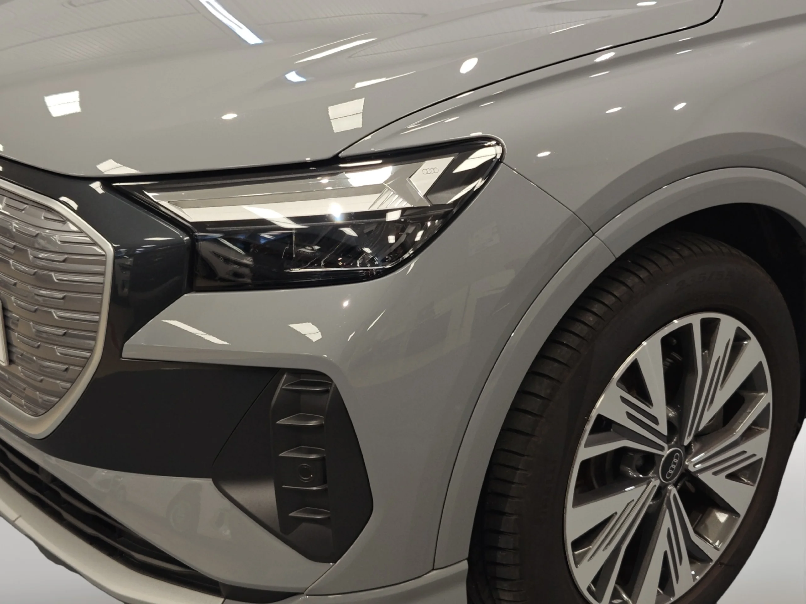 AUDI Q4 E TRON ADVANCED 40 E TRON 150KW 63KWH - Foto 22