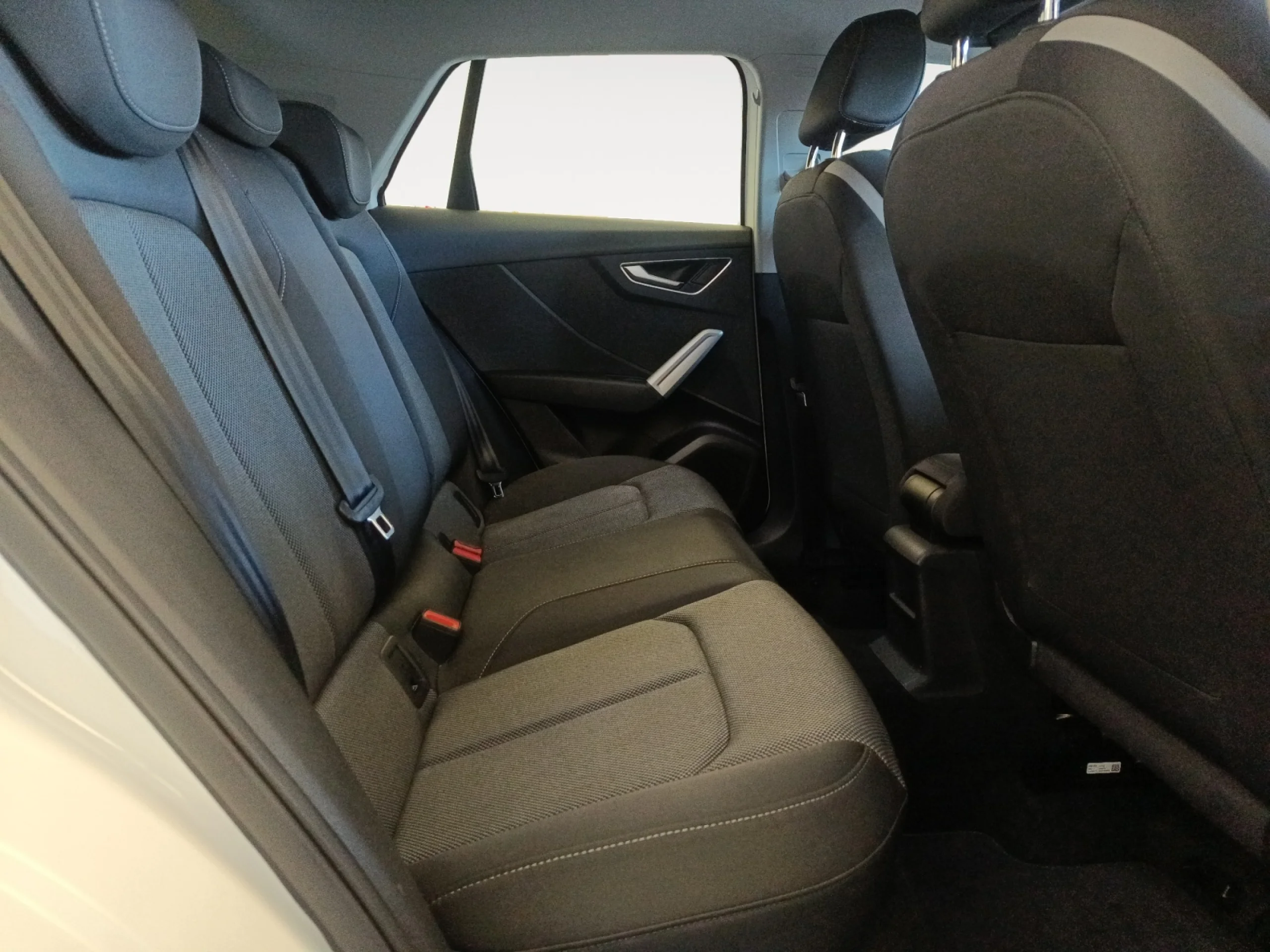 AUDI Q2 30 TFSI 81KW (110CV) - Foto 6