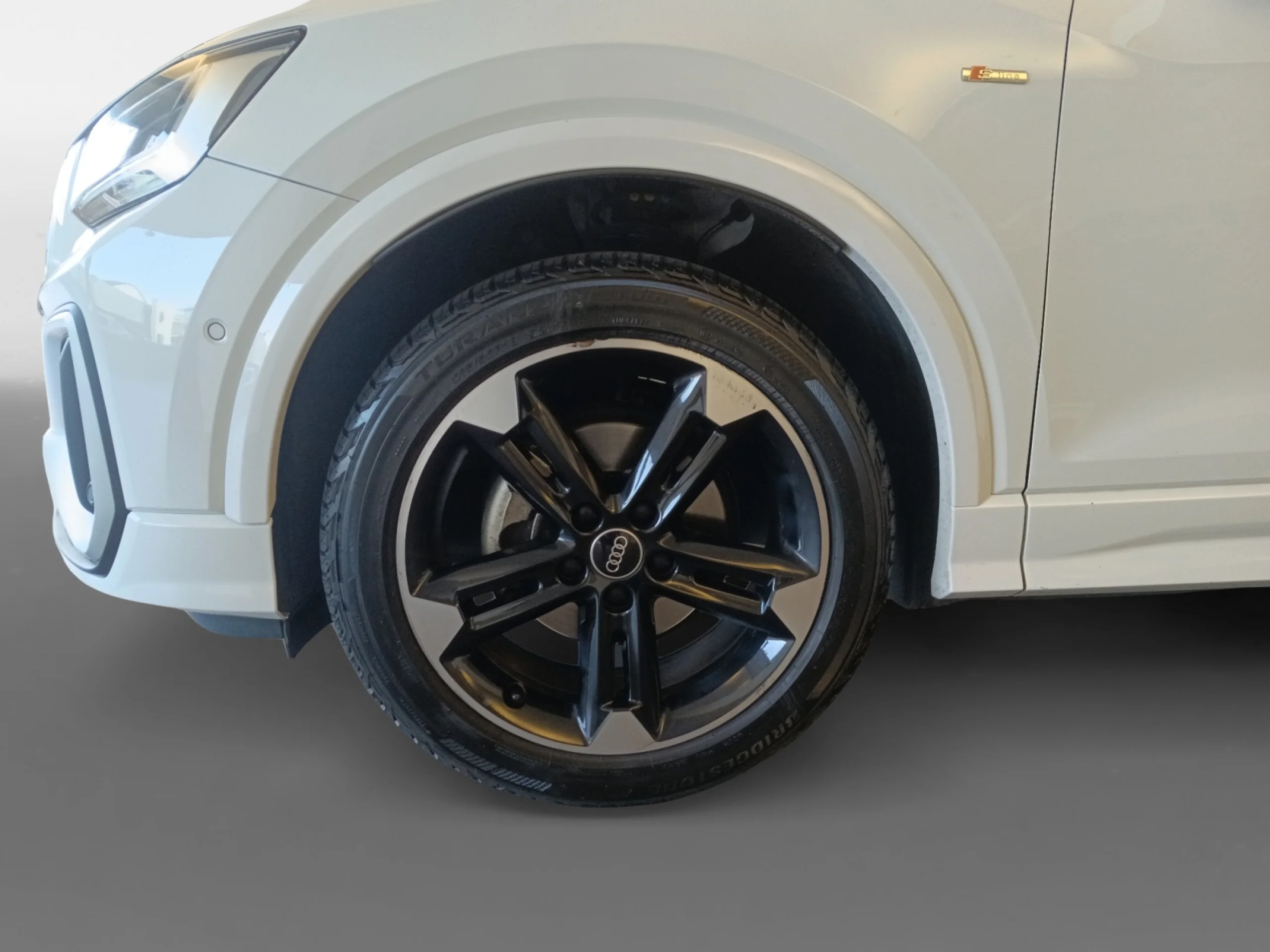 AUDI Q2 30 TFSI 81KW (110CV) - Foto 8