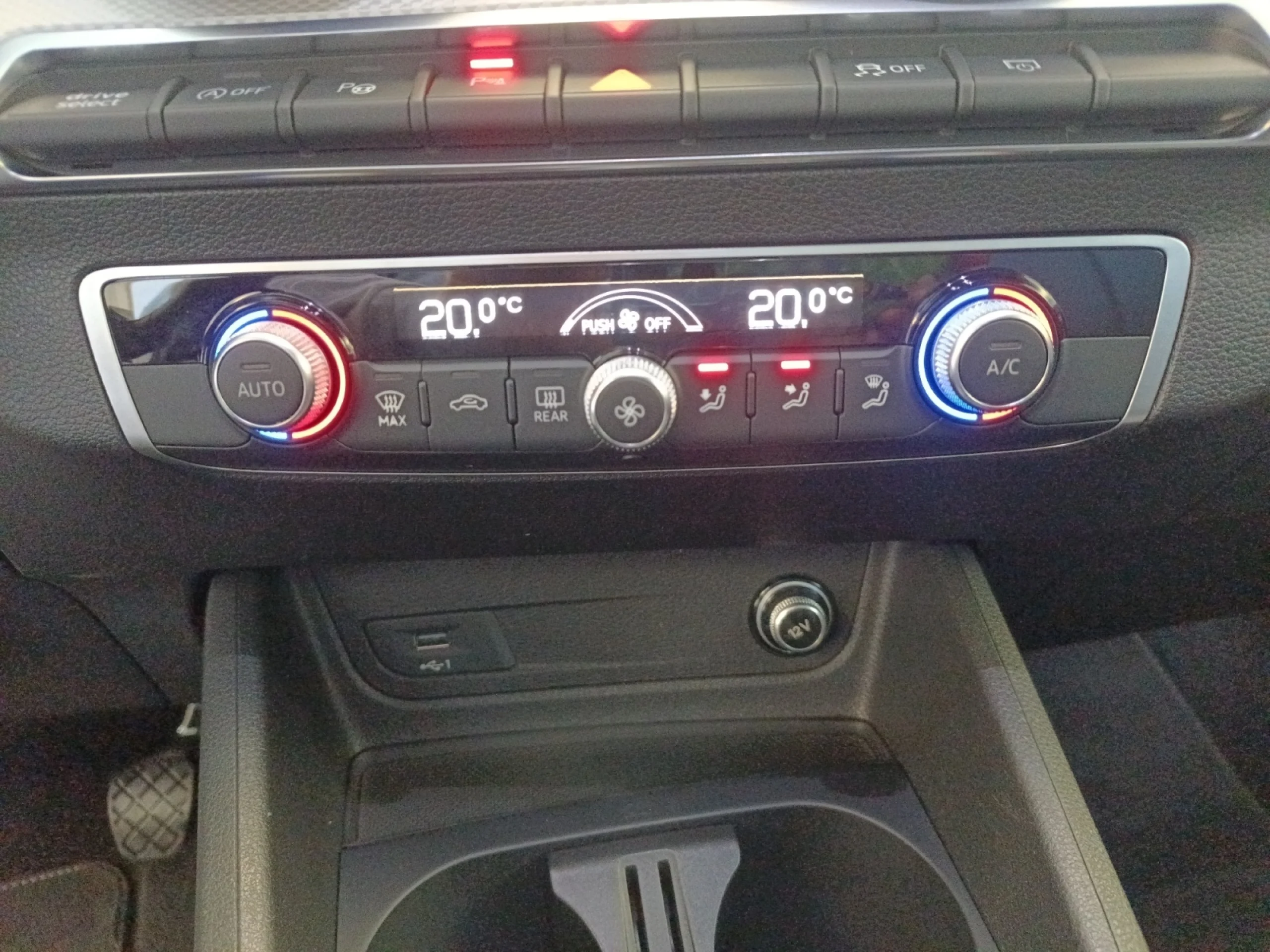 AUDI Q2 30 TFSI 81KW (110CV) - Foto 18