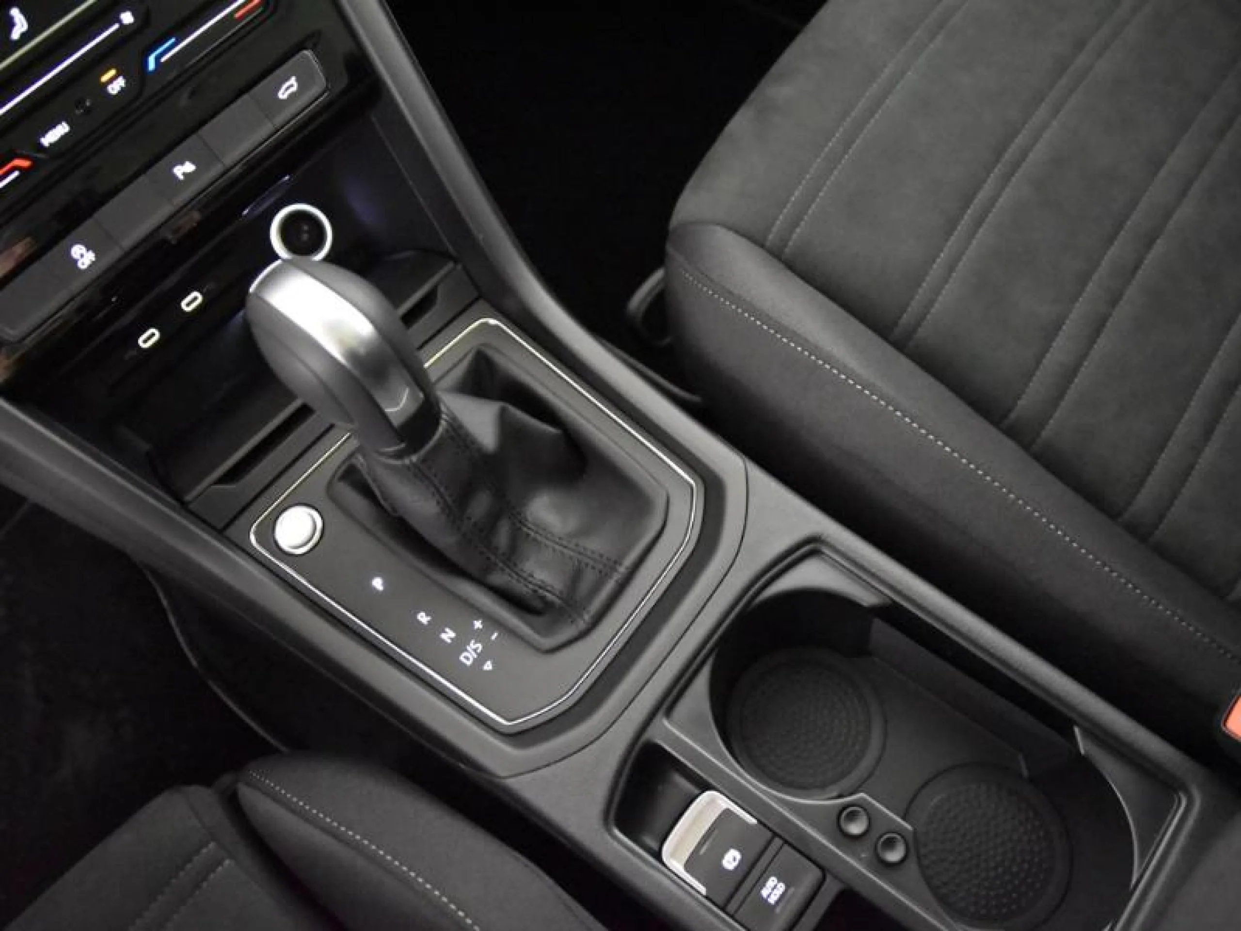 VOLKSWAGEN TOURAN TOURAN MÁS 2.0 TDI 110 KW (150 CV)  AUTOMÁTICO DSG 7 VEL. - Foto 13