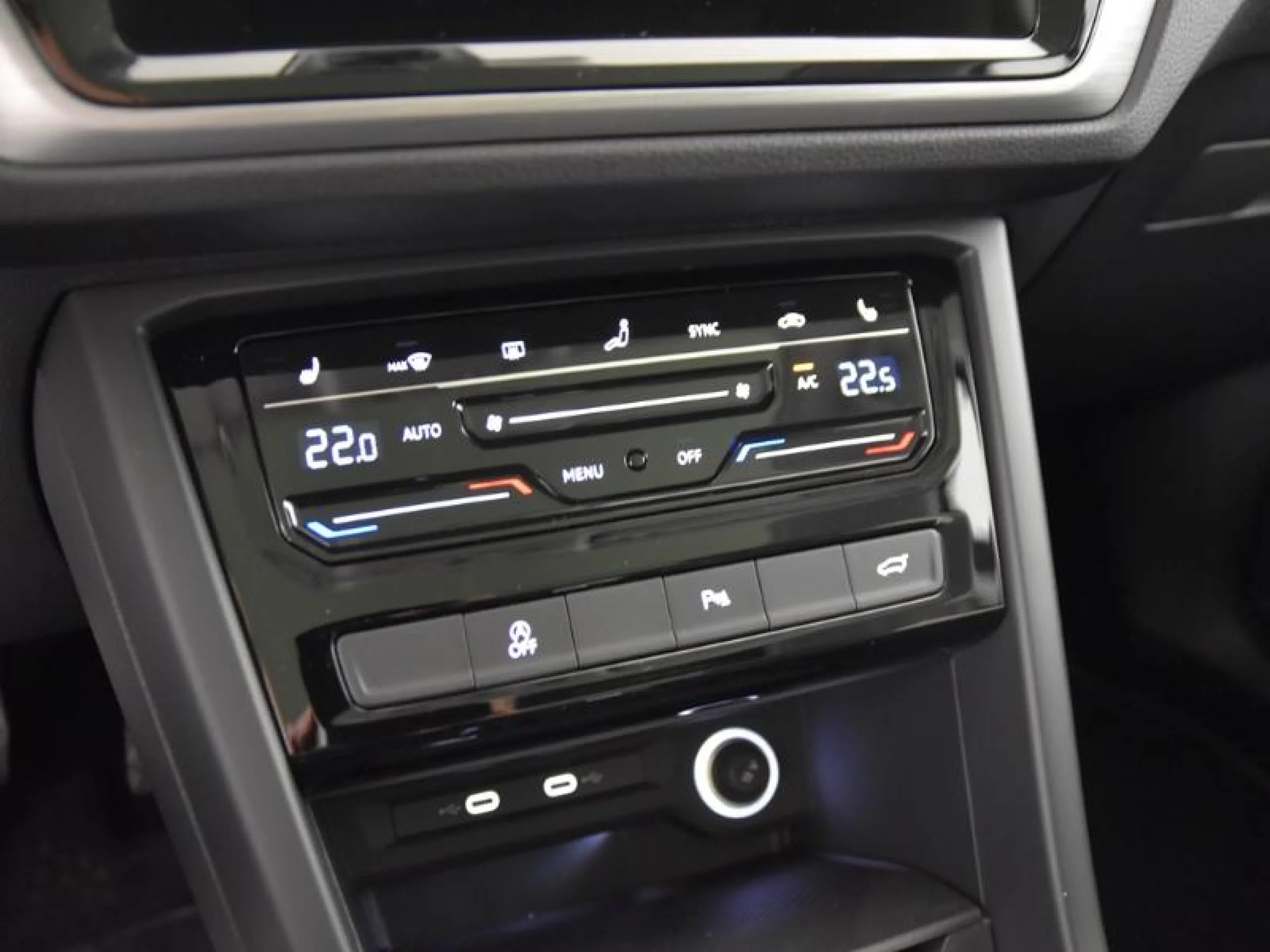 VOLKSWAGEN TOURAN TOURAN MÁS 2.0 TDI 110 KW (150 CV)  AUTOMÁTICO DSG 7 VEL. - Foto 14