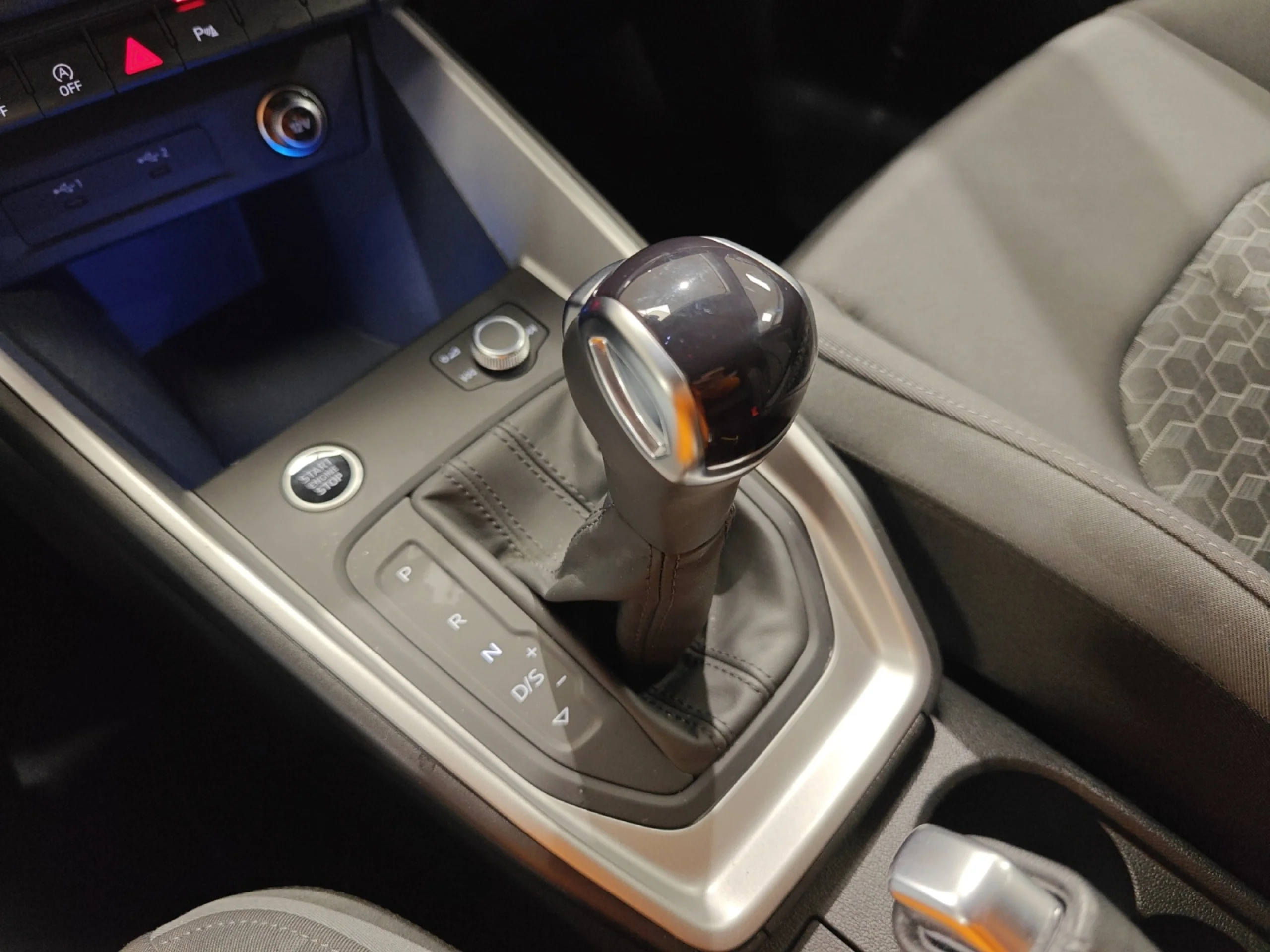 AUDI A1 SPORTBACK ADRENAL BLACK 30TFSI 85KW S TR - Foto 17