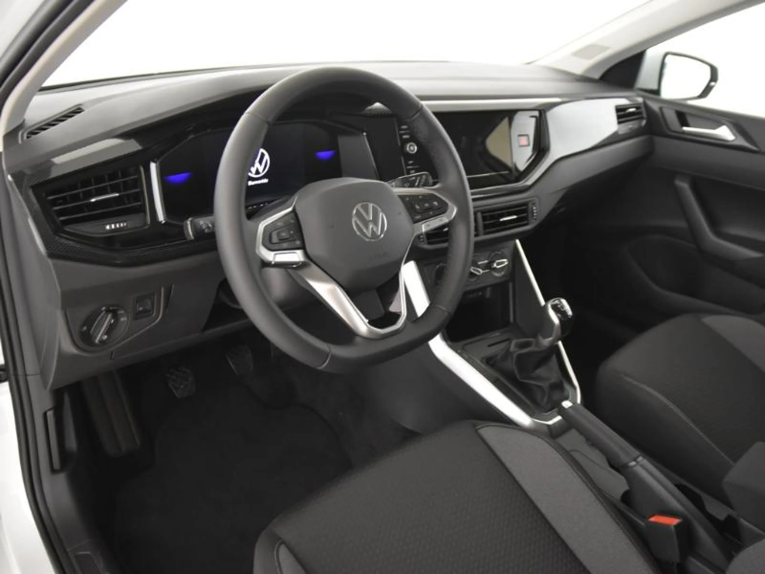 VOLKSWAGEN POLO POLO MATCH  1.0 TSI 70 KW (95 CV)  5 VEL. - Foto 9