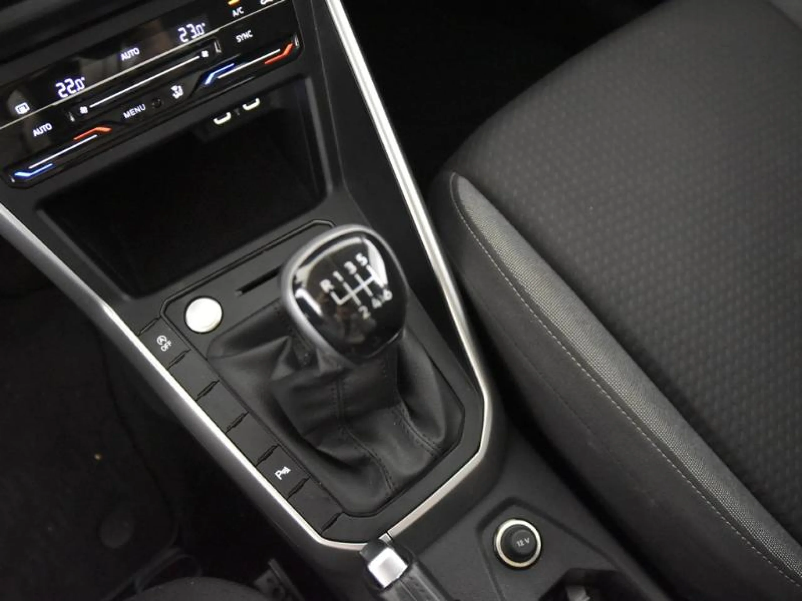 VOLKSWAGEN TAIGO TAIGO 1.0 TSI 85KW (115CV) - Foto 10