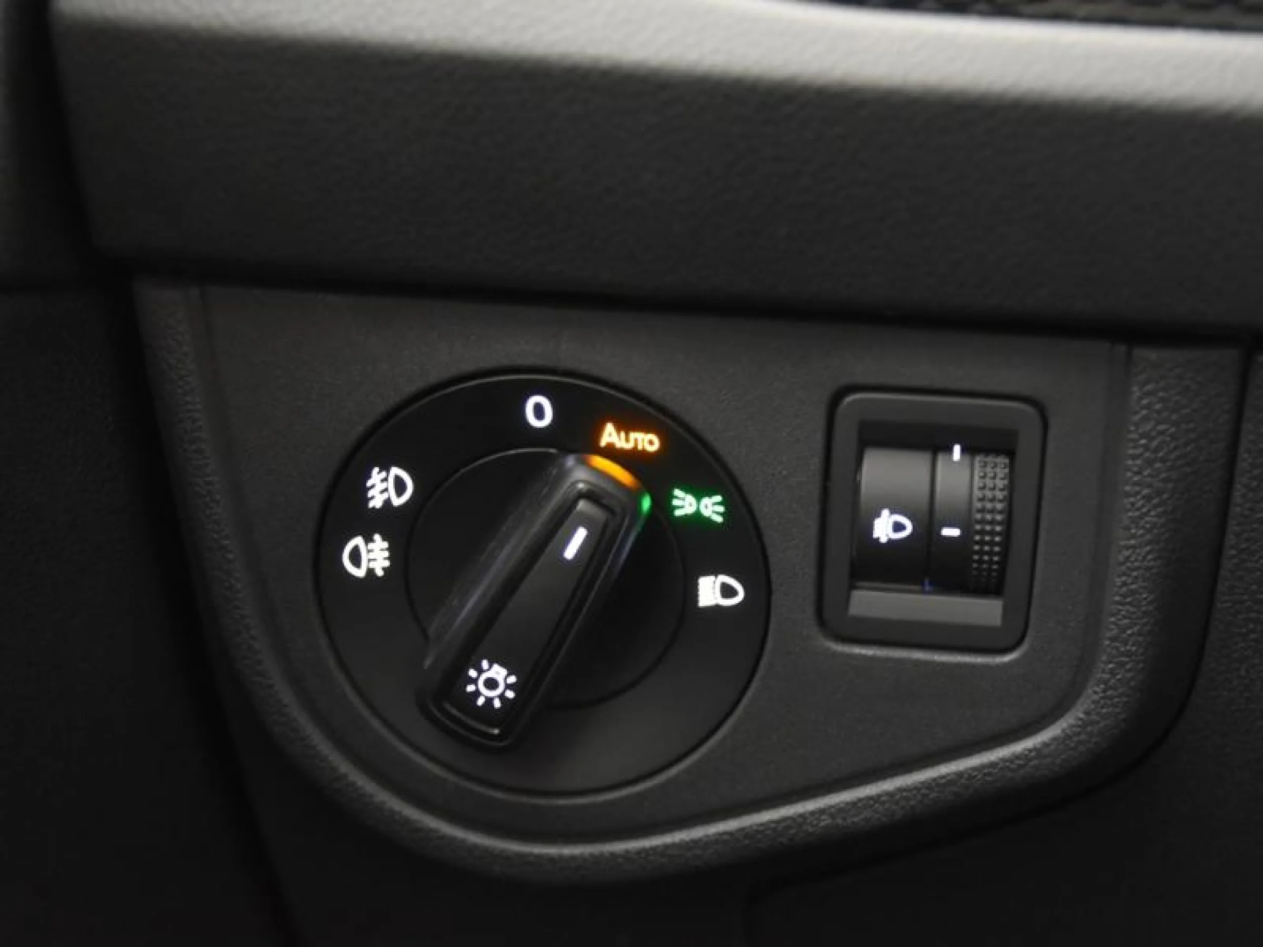 VOLKSWAGEN TAIGO TAIGO 1.0 TSI 85KW (115CV) - Foto 16