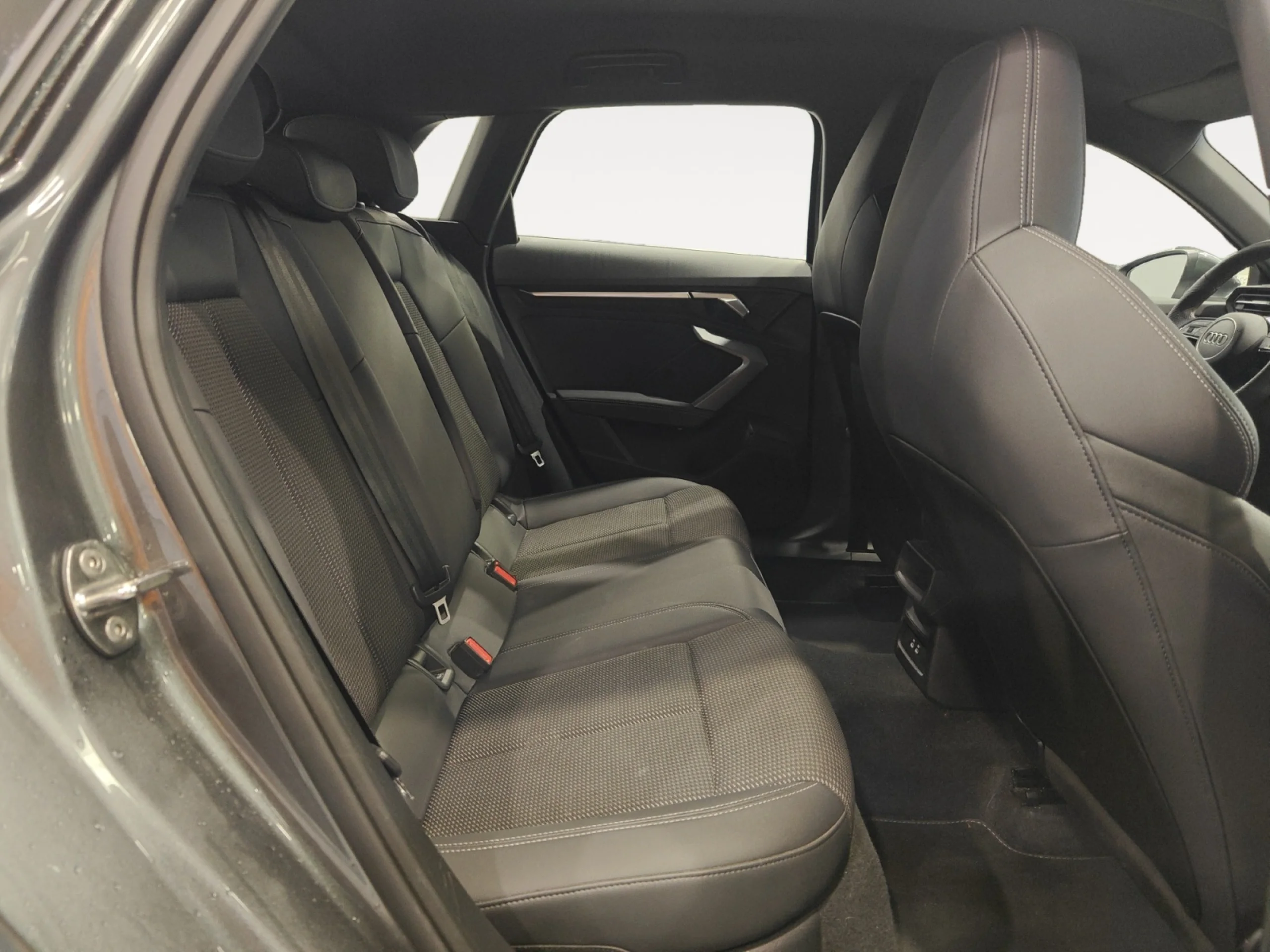 AUDI A3 SPORTBACK GENUINE 40 TFSI E 150KW S TRON - Foto 6