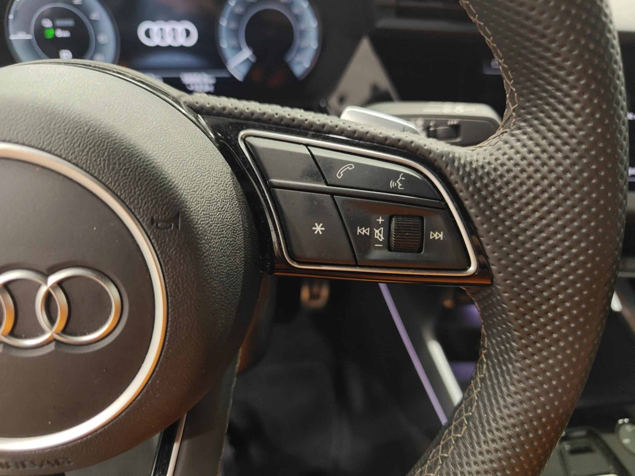 AUDI A3 SPORTBACK GENUINE 40 TFSI E 150KW S TRON - Foto 10