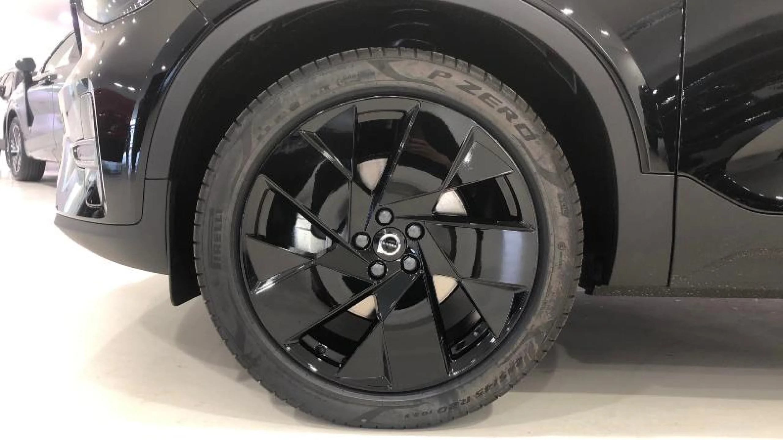 VOLVO XC40 2.0 B3 G BLACK EDITION PLUS AUTO - Foto 9