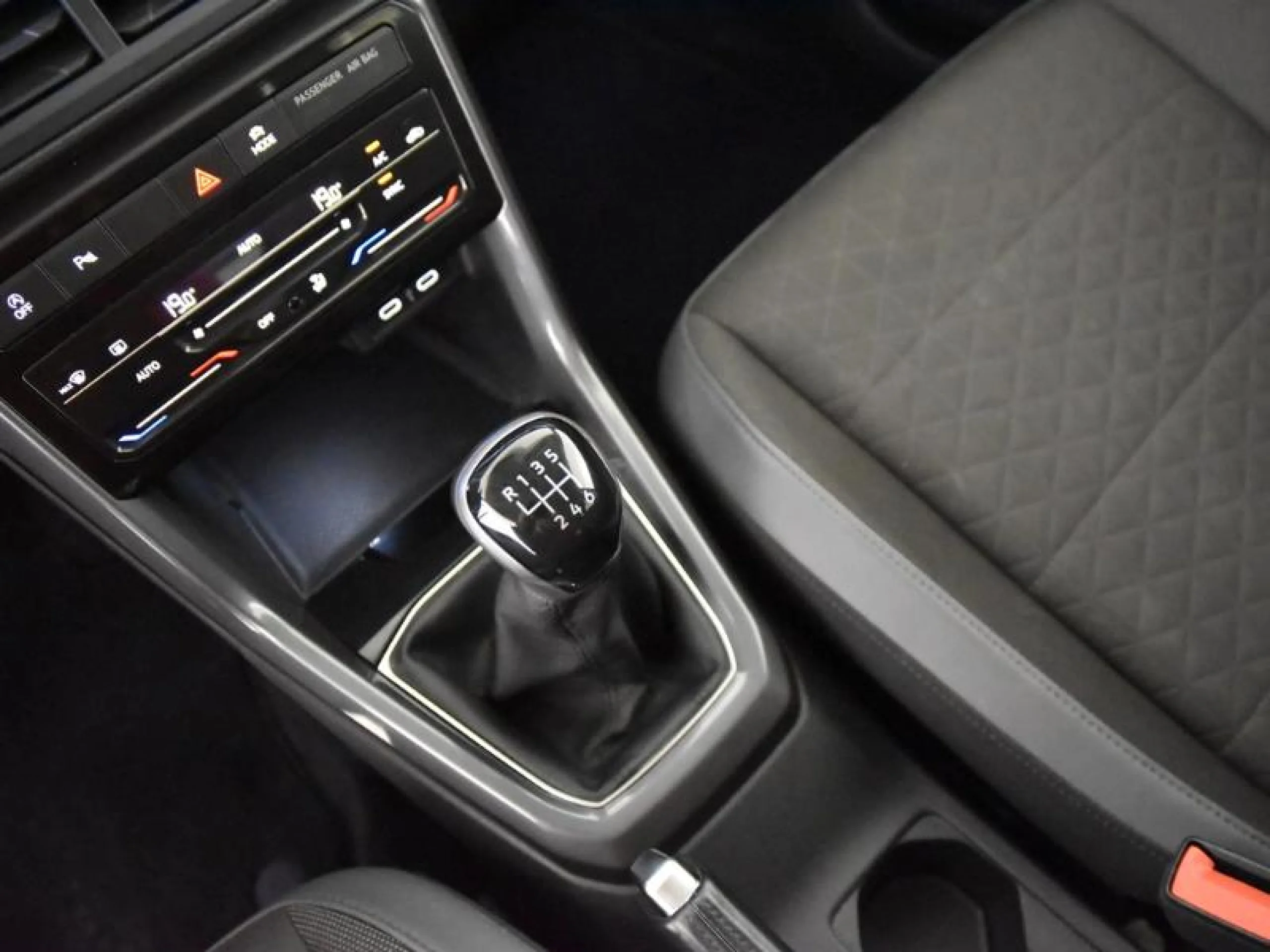 VOLKSWAGEN T CROSS SPORT 1.0 TSI 81KW (110CV) - Foto 10