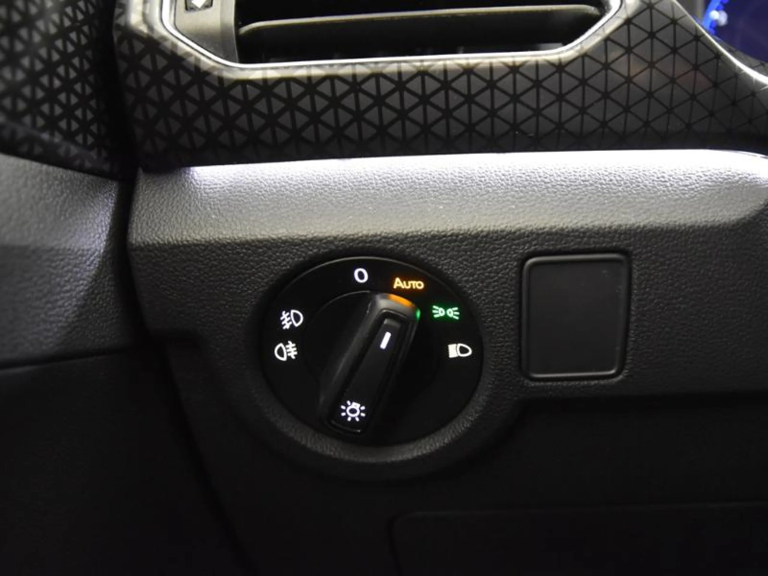 VOLKSWAGEN T CROSS SPORT 1.0 TSI 81KW (110CV) - Foto 16