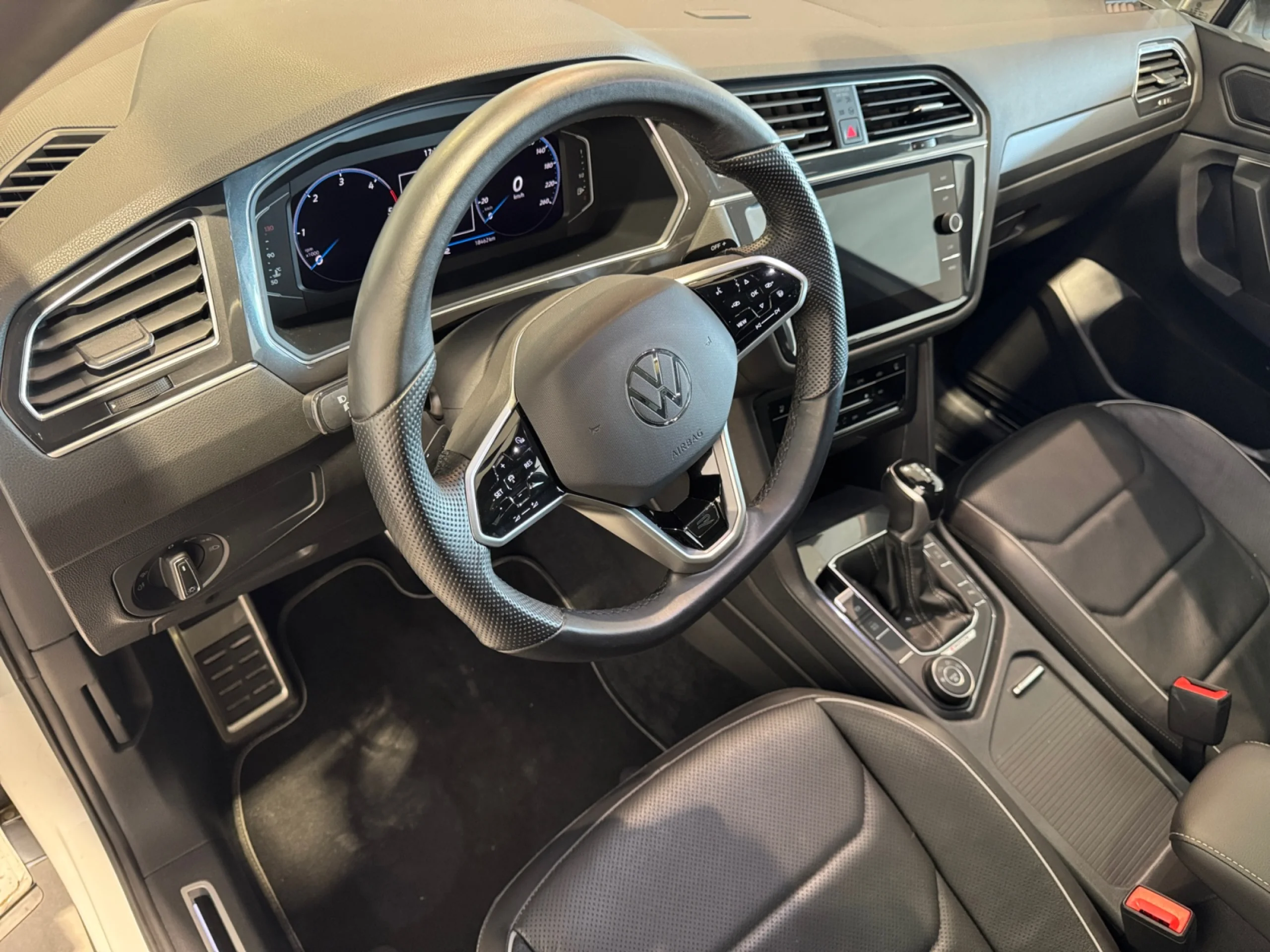 VOLKSWAGEN TIGUAN ALLSPACE R LINE 2.0 TDI 110KW (150CV) DSG 4MOTION - Foto 9