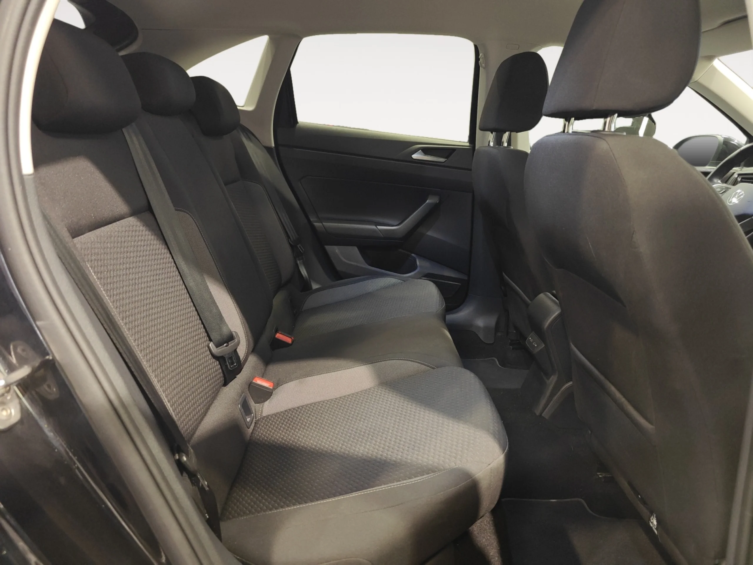 VOLKSWAGEN TAIGO ··MÁS·· 1.0 TSI 85KW (115CV) DSG - Foto 6