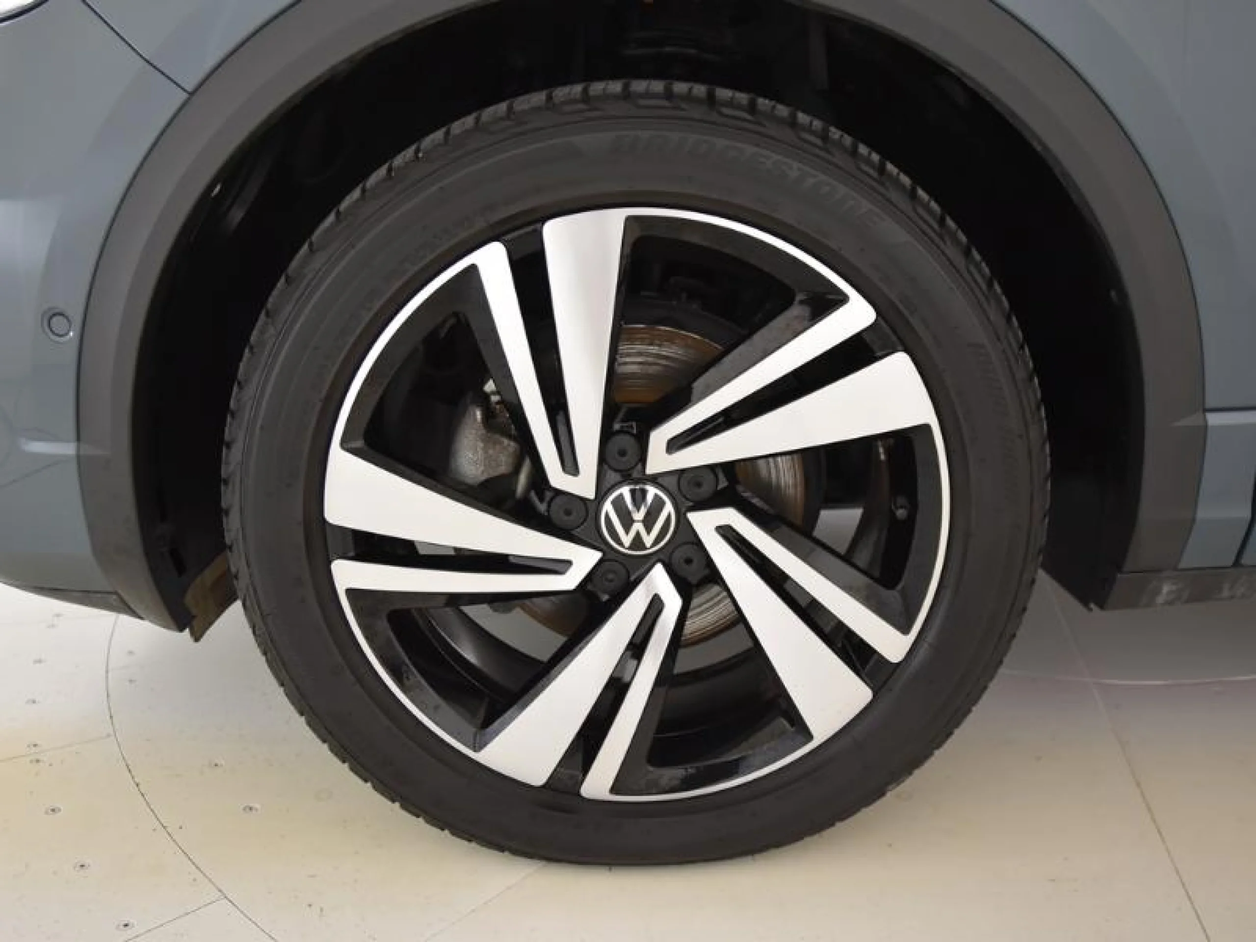 VOLKSWAGEN T ROC R LINE 1.5 TSI 110KW (150CV) DSG - Foto 8