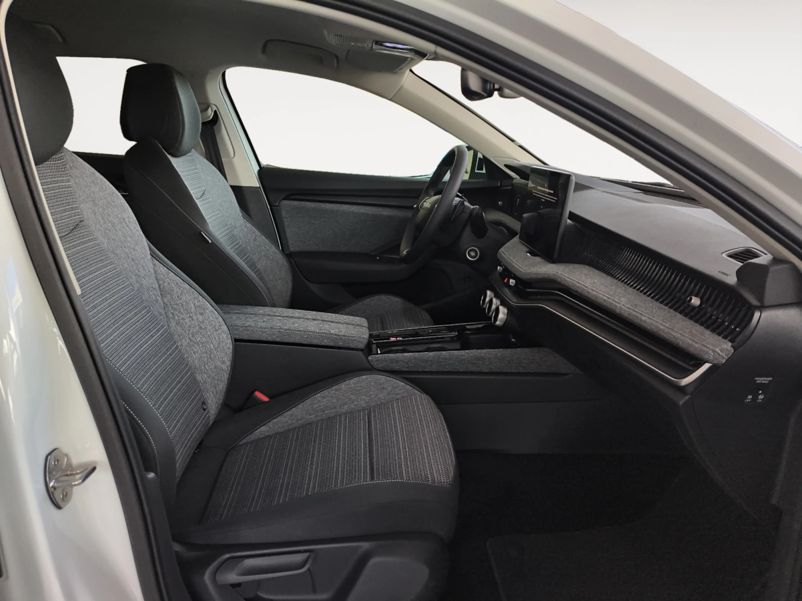 SKODA Superb COMBI 2.0 TDI 110KW DSG SELECTION - Foto 5