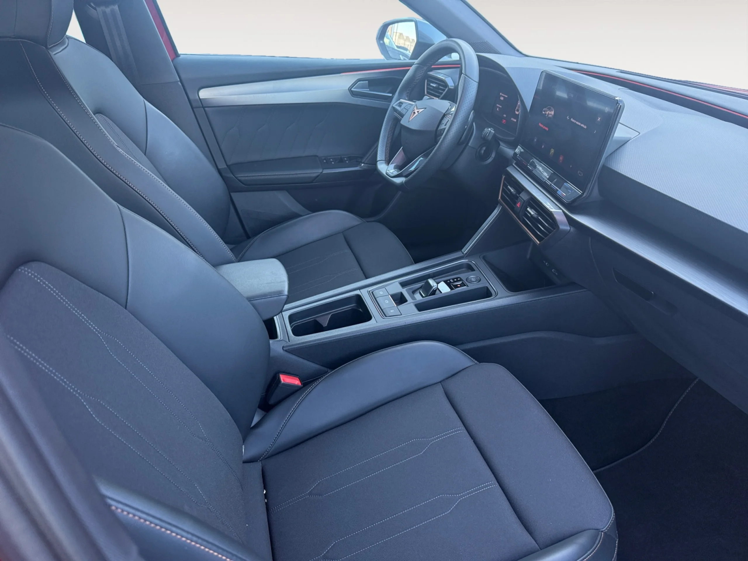 CUPRA LEON 1.5 ETSI 110KW (150CV) DSG - Foto 5