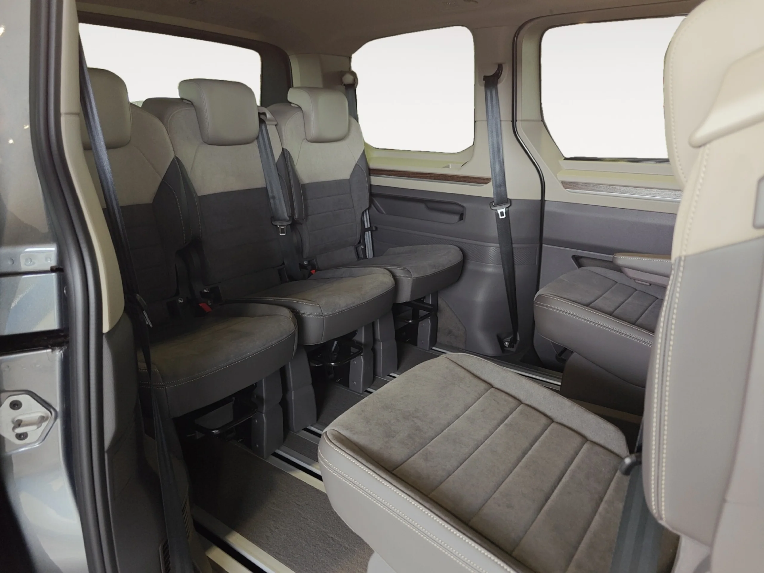 VOLKSWAGEN Multivan STYLE 1.5 EHYBRID 130 KW DSG 4M B.CORTA - Foto 6
