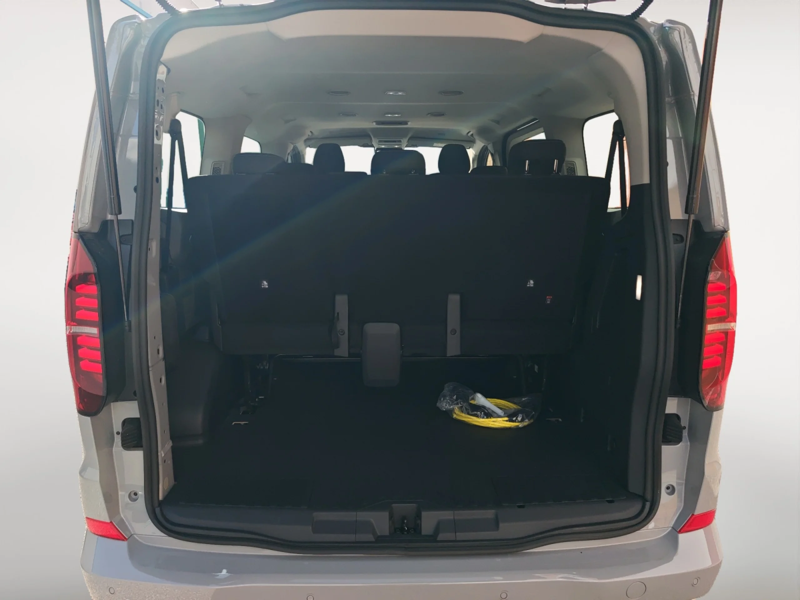 VW COMERCIALES Transporter TRANSPORTER   KOMBI  BATALLA CORTA  2.5 EHYBRID 171 KW (232 CV) CVT AUT. - Foto 7