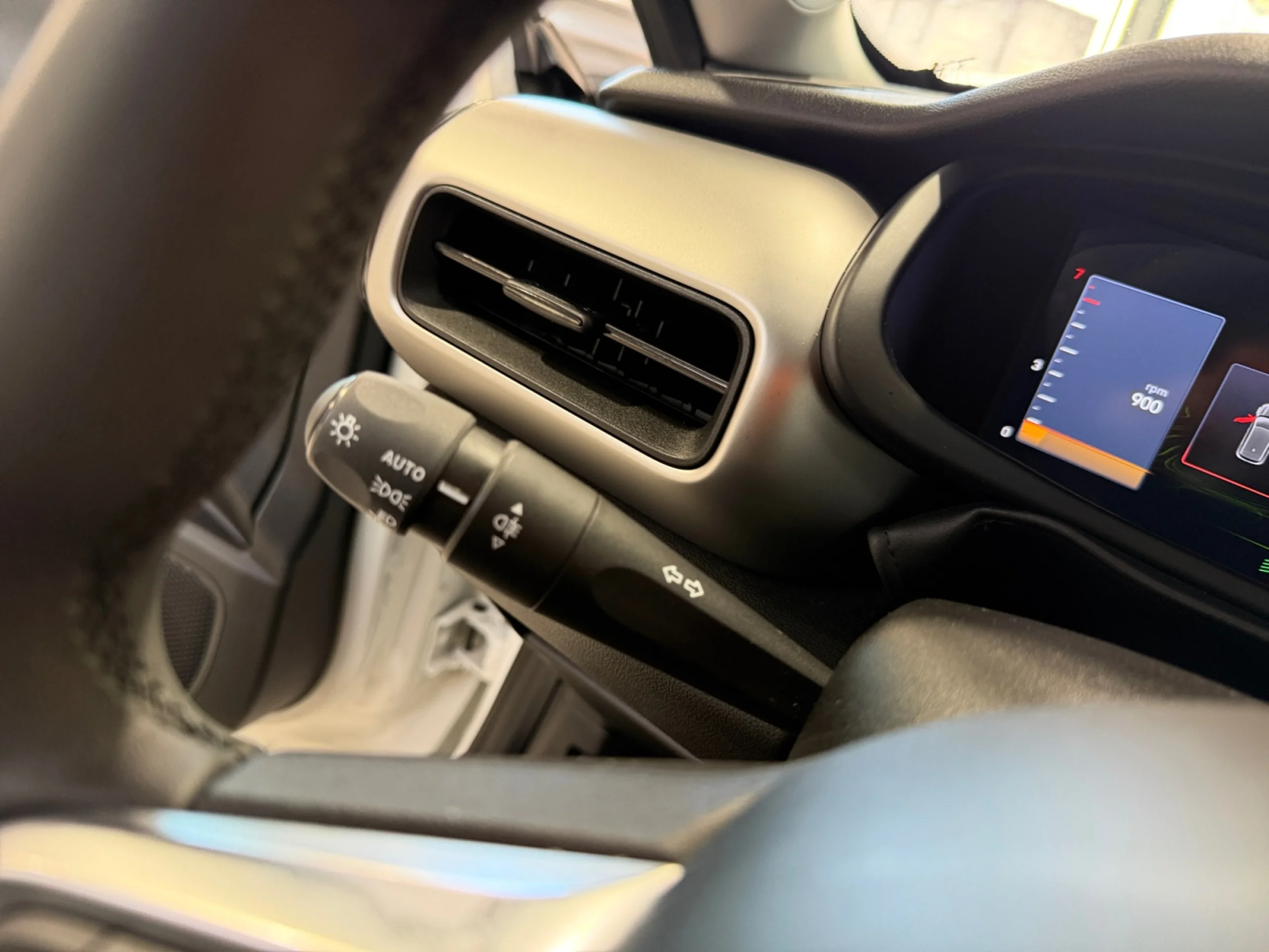 JEEP AVENGER 1.2 G 74KW (100CV) ALTITUDE - Foto 13