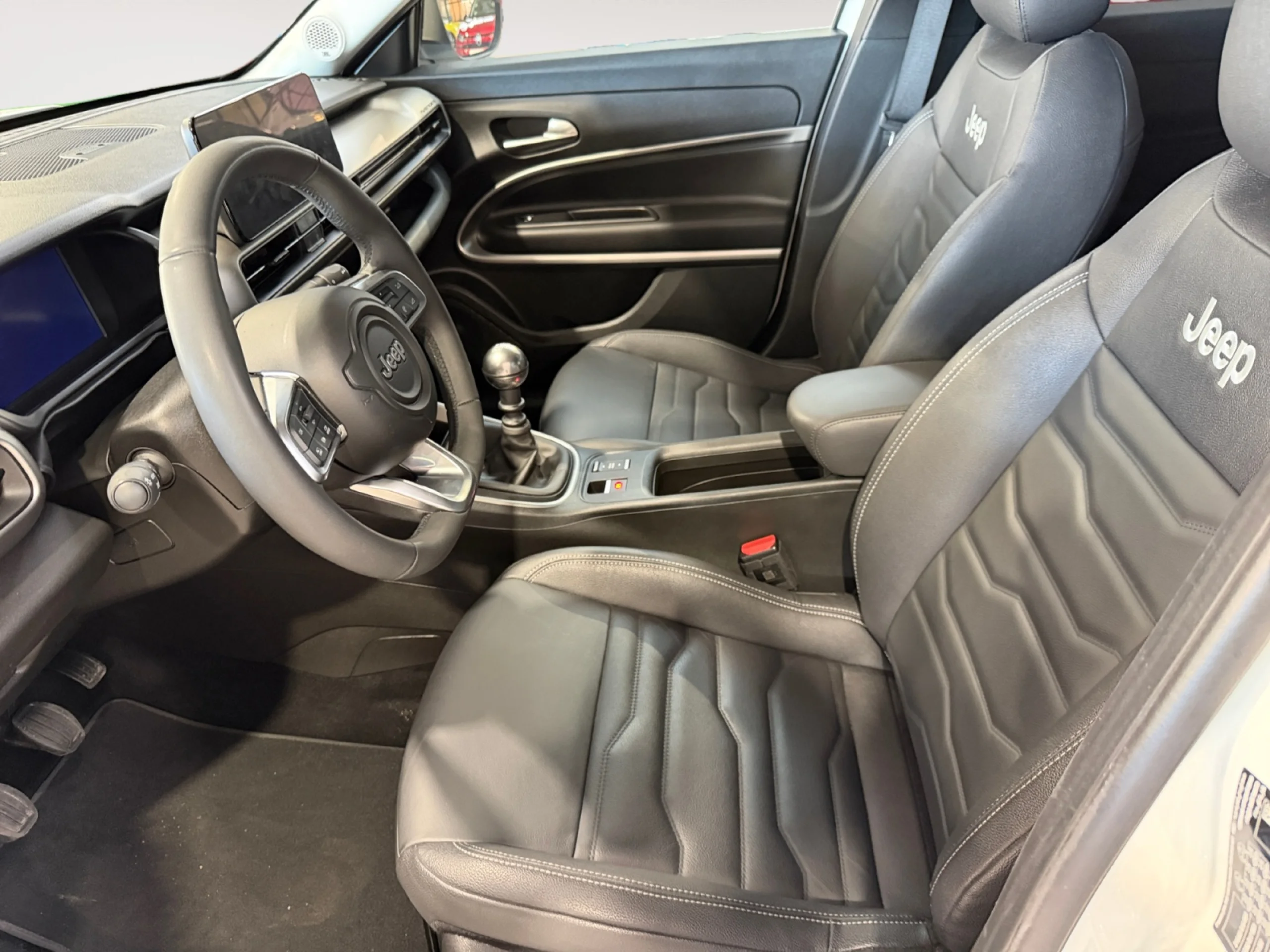 JEEP AVENGER 1.2 G 74KW (100CV) ALTITUDE - Foto 23