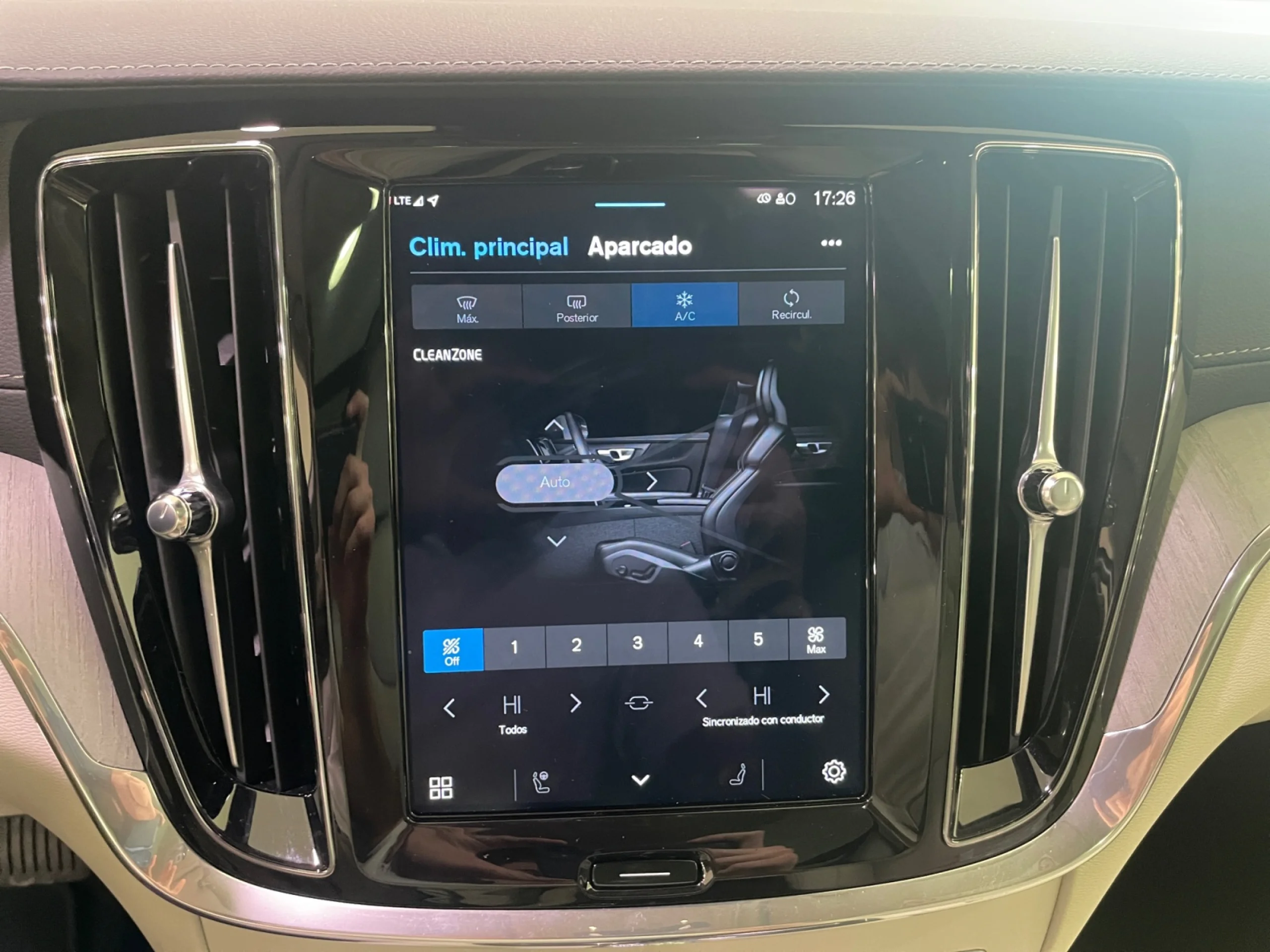 VOLVO V60 2.0 T6 AWD RECHARGE ULTRA DARK AUTO - Foto 14