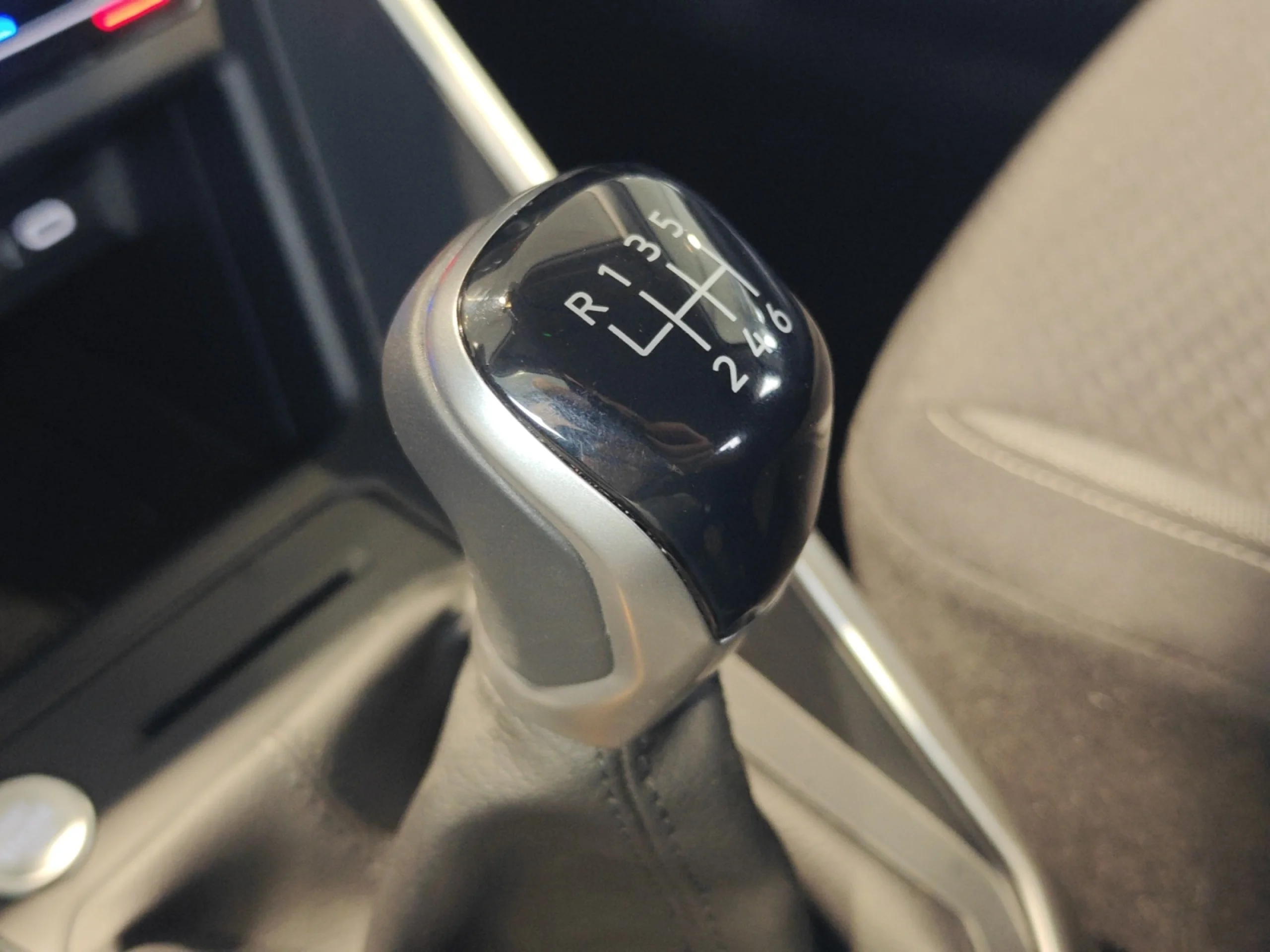 VOLKSWAGEN TAIGO ··MÁS·· 1.0 TSI 85KW (115CV) - Foto 17