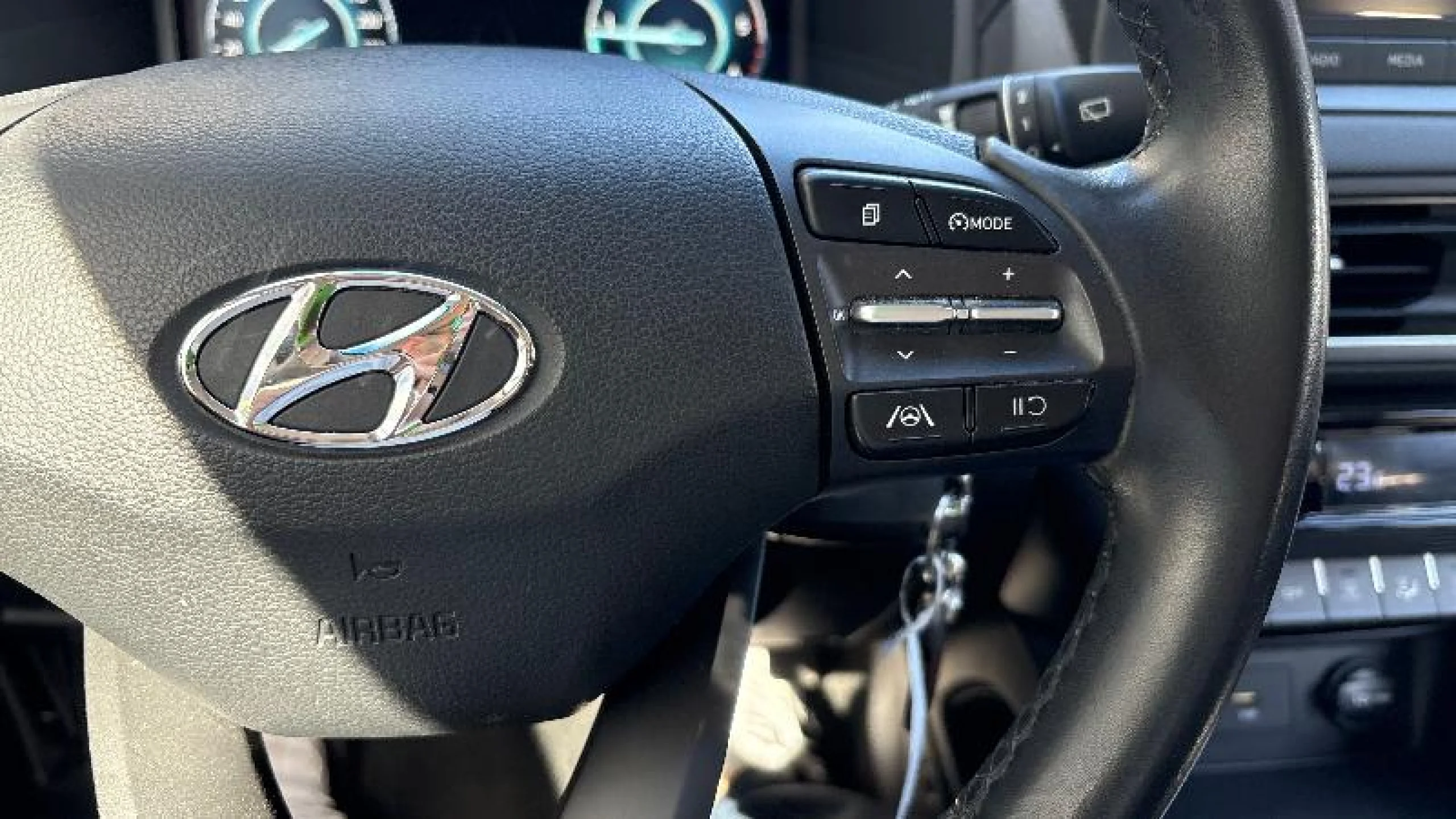 HYUNDAI KONA 1.6 CRDI 100KW (136CV) 48V MAXX 4X2 - Foto 20