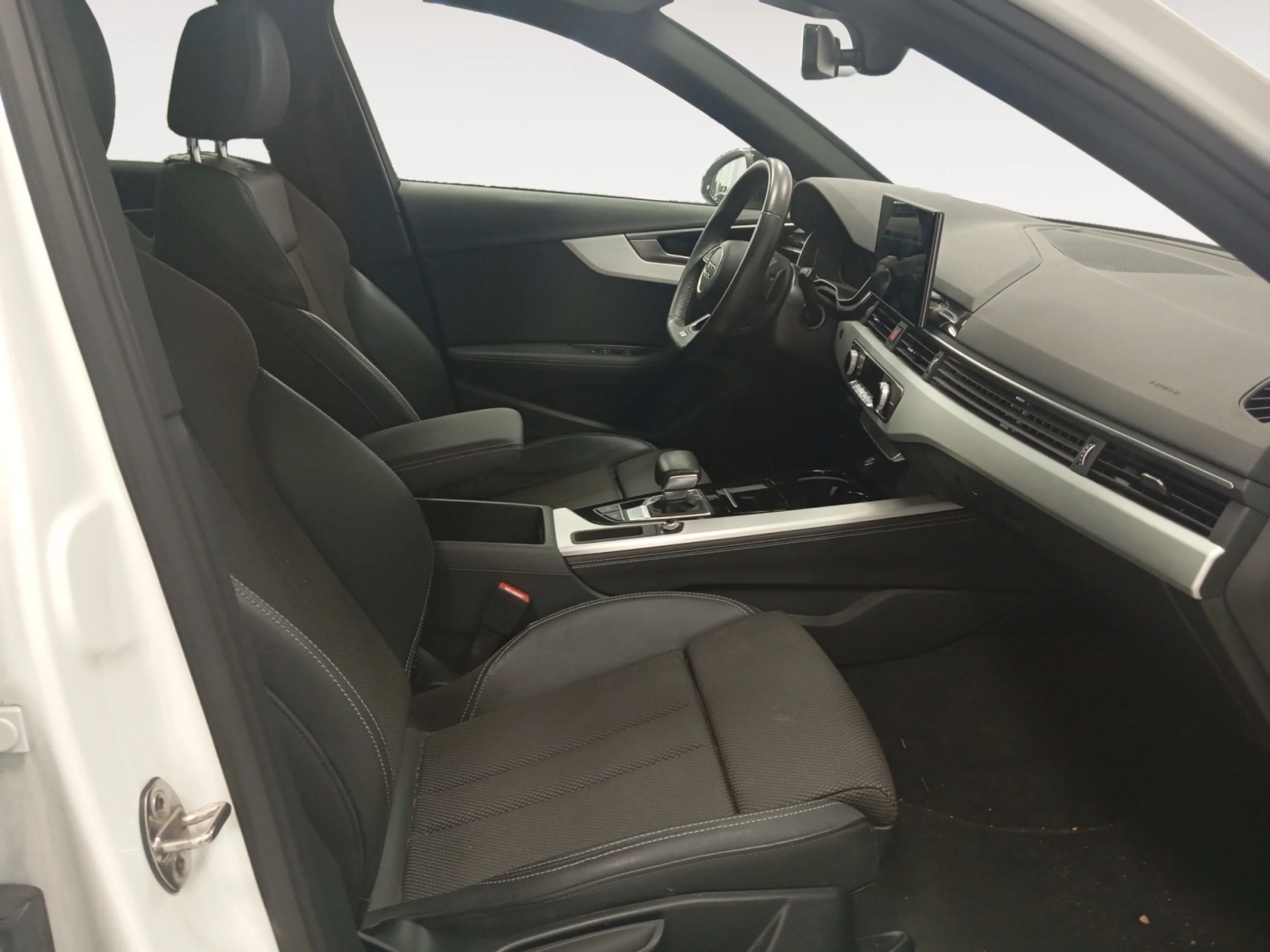 AUDI A4 AVANT BLACK LINE 35 TDI 120KW S TRONIC - Foto 5