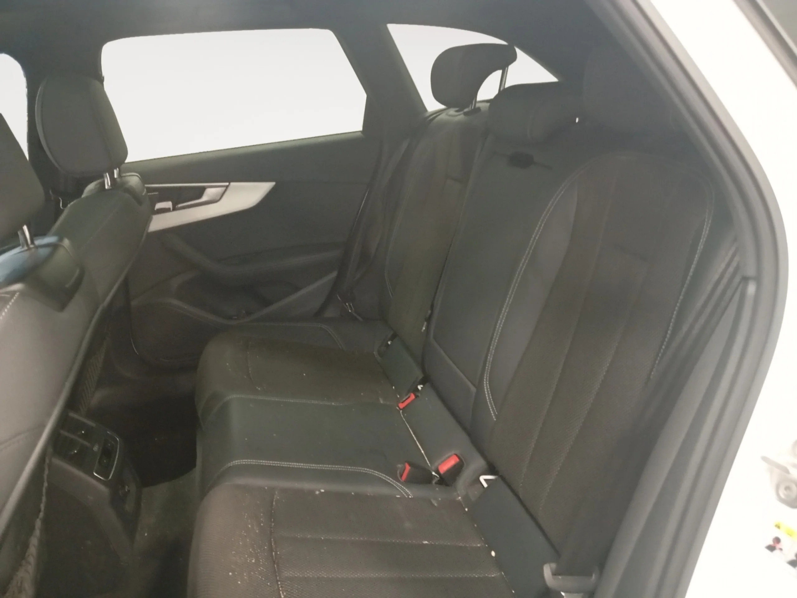 AUDI A4 AVANT BLACK LINE 35 TDI 120KW S TRONIC - Foto 6