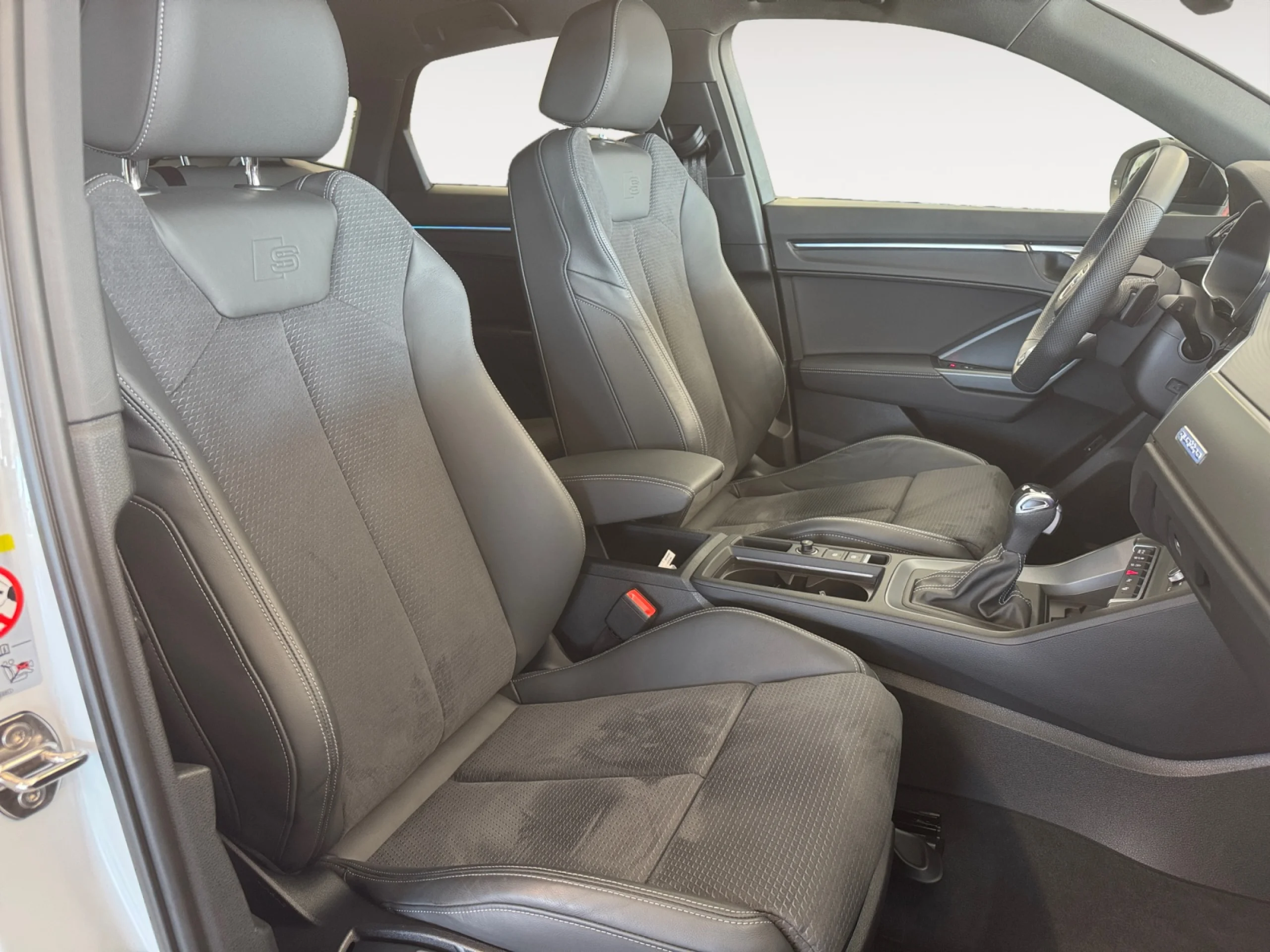 AUDI Q3 SPORTBACK 40 TDI 142KW S TRONIC QUATTRO BLACK LIM. - Foto 5