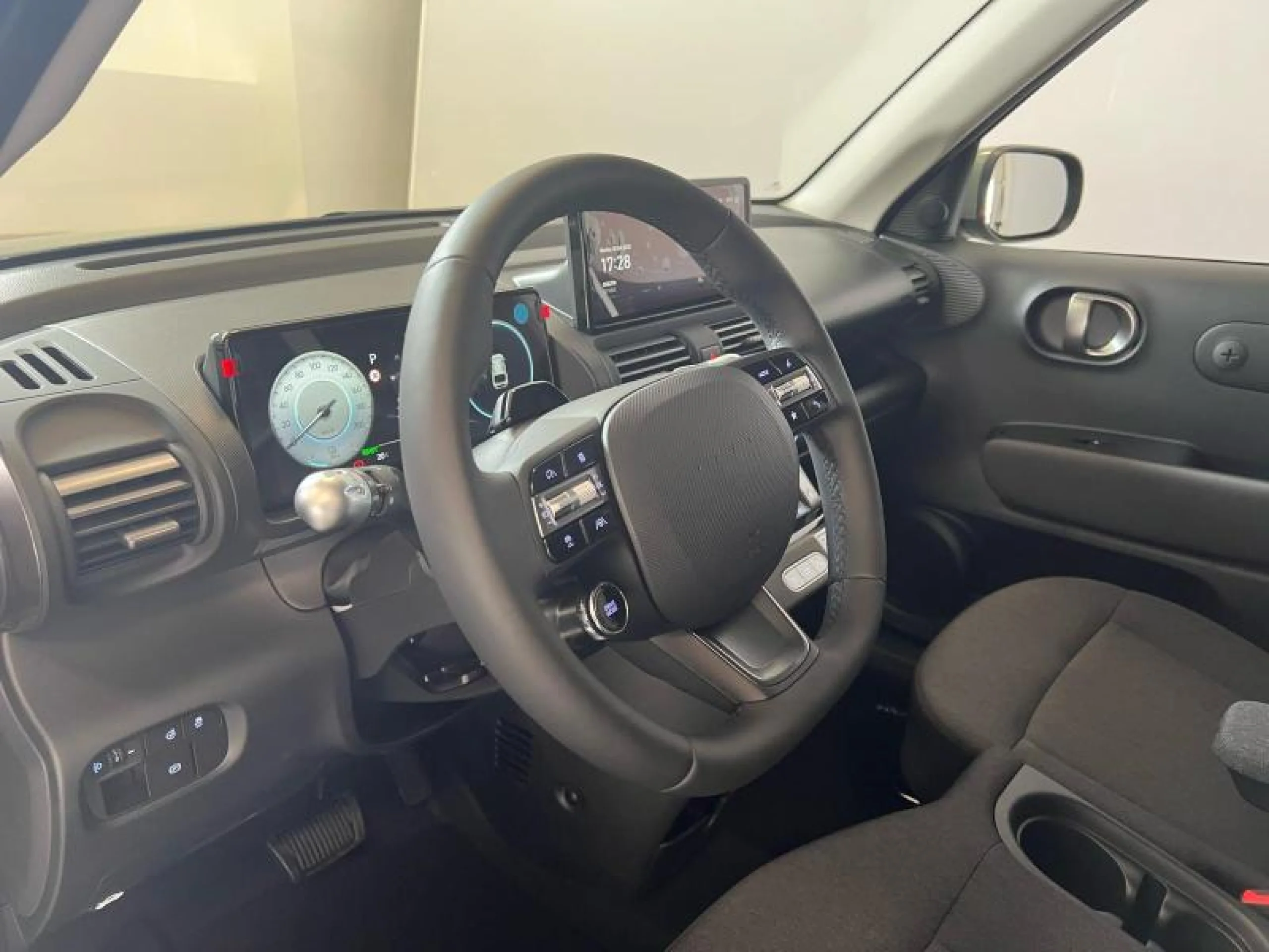 HYUNDAI INSTER 49KWH 85KW (115CV) MAXX - Foto 6