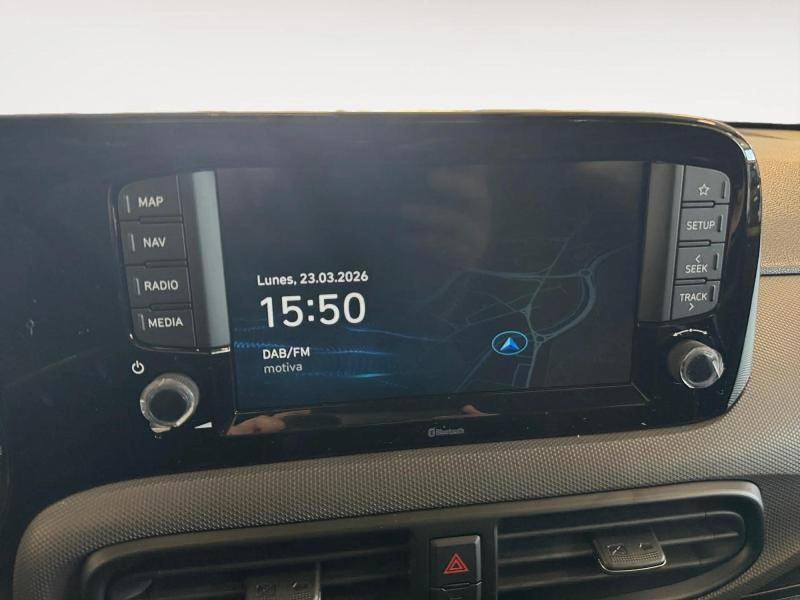 HYUNDAI I10 1.0 ESSENCE - Foto 9