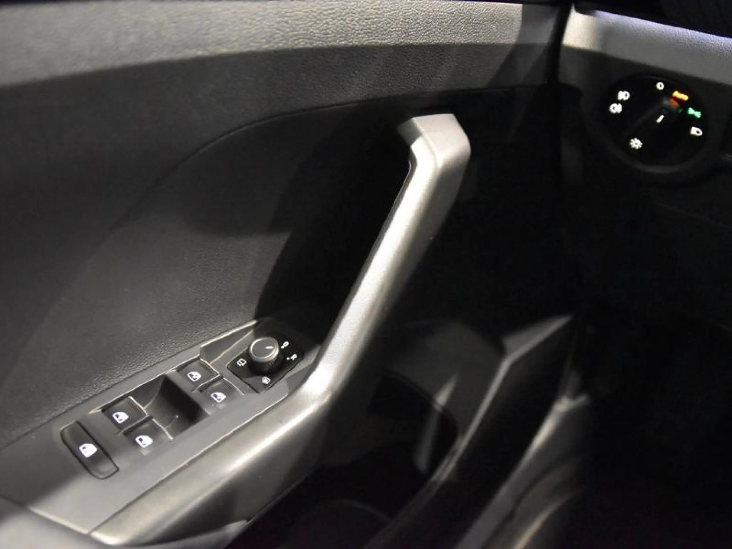 VOLKSWAGEN T CROSS SPORT 1.0 TSI 81KW (110CV) - Foto 16