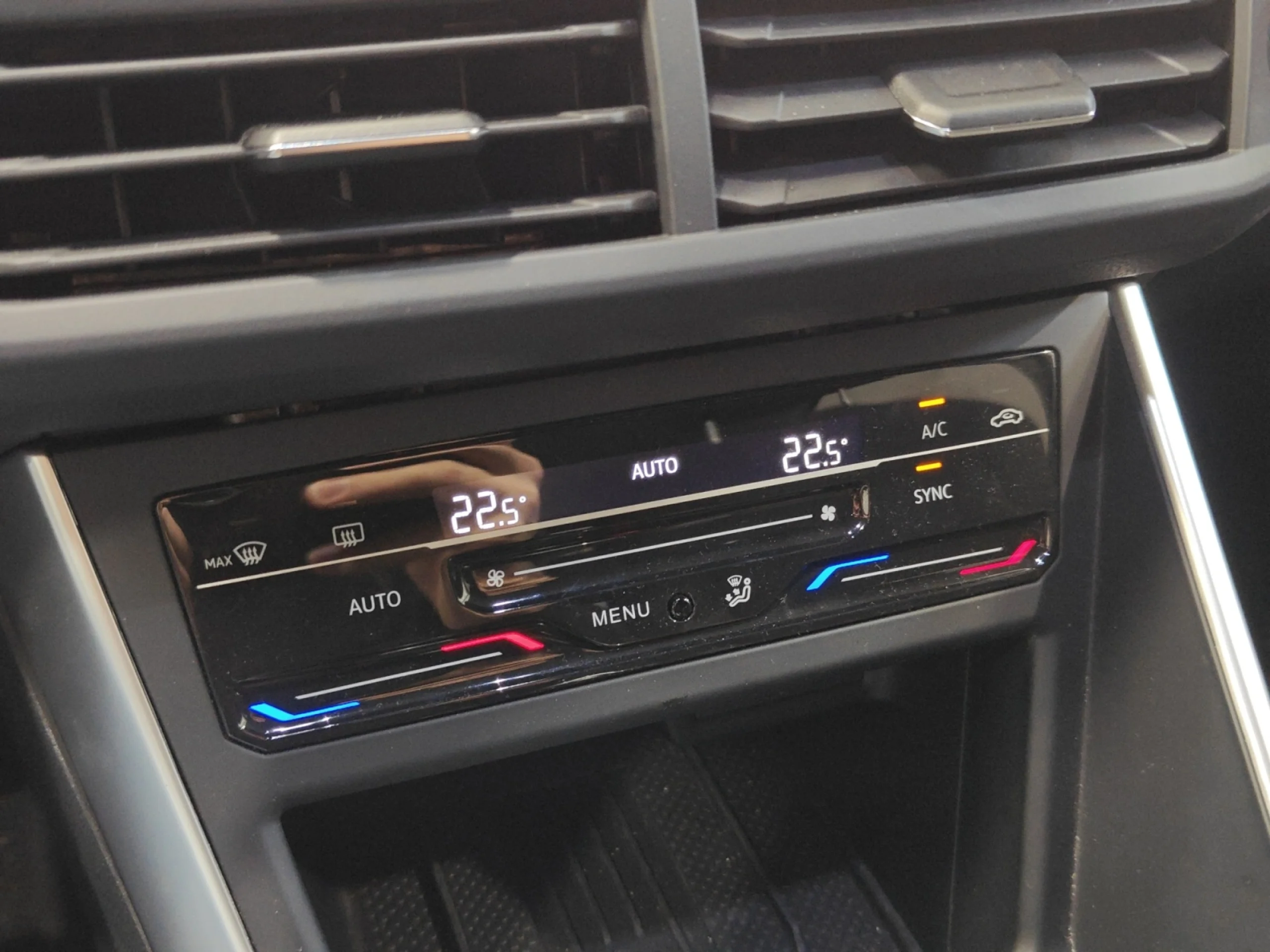 VOLKSWAGEN TAIGO ··MÁS·· 1.0 TSI 85KW (115CV) DSG - Foto 20