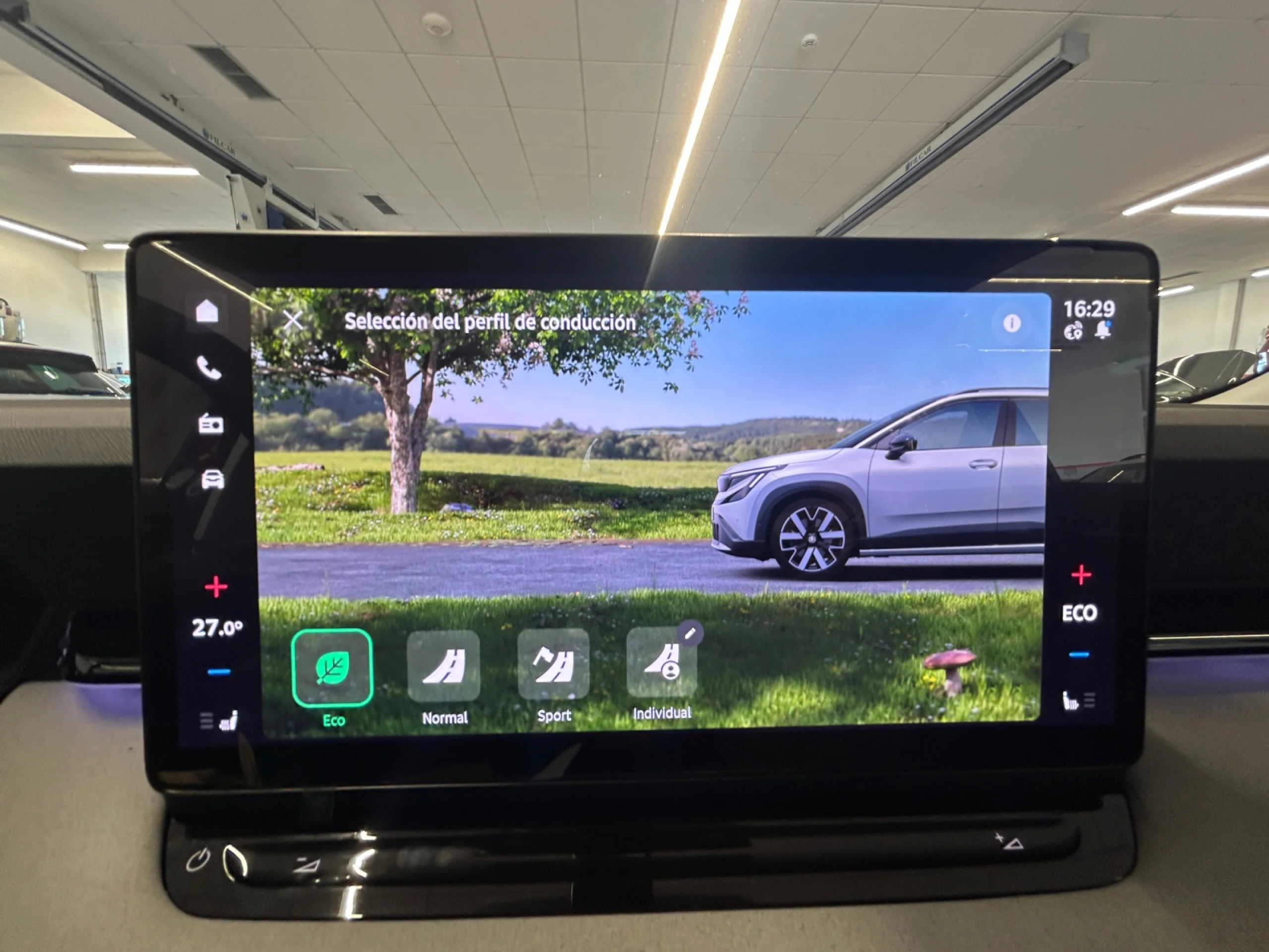 SKODA EPIQ EPIQ SELECTION 55 KWH 155 KW (210 CV) TRACCIÓN DELANTERA - Foto 13