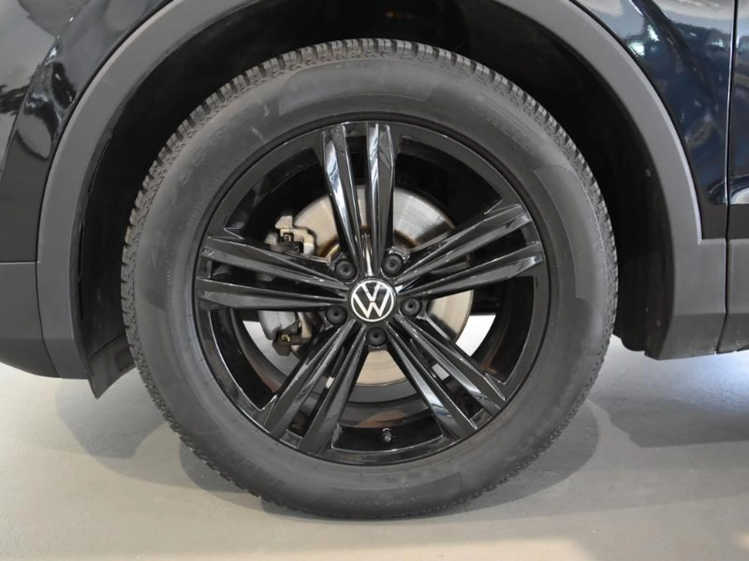 VOLKSWAGEN TIGUAN URBAN SPORT 2.0 TDI 110KW (150CV) - Foto 8