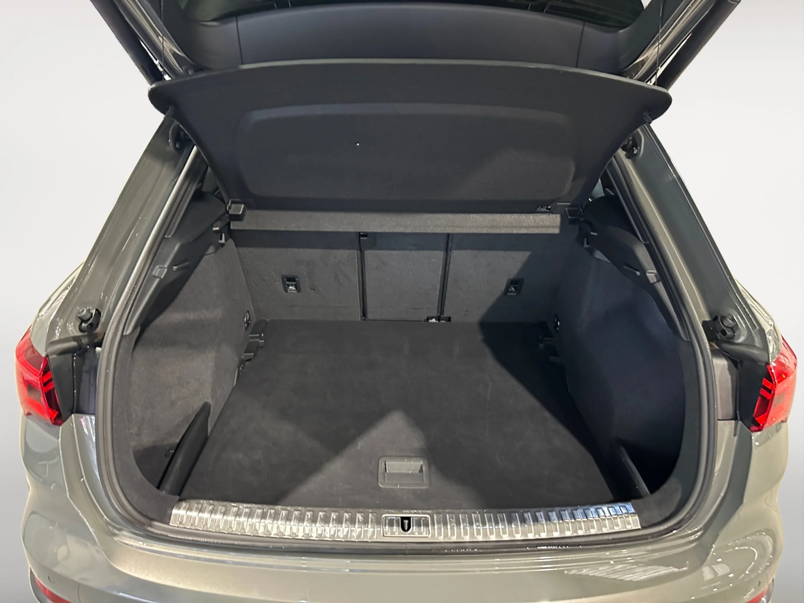 AUDI Q3 40 TFSI 140KW S TRONIC QUATTR BLACK LINE - Foto 7