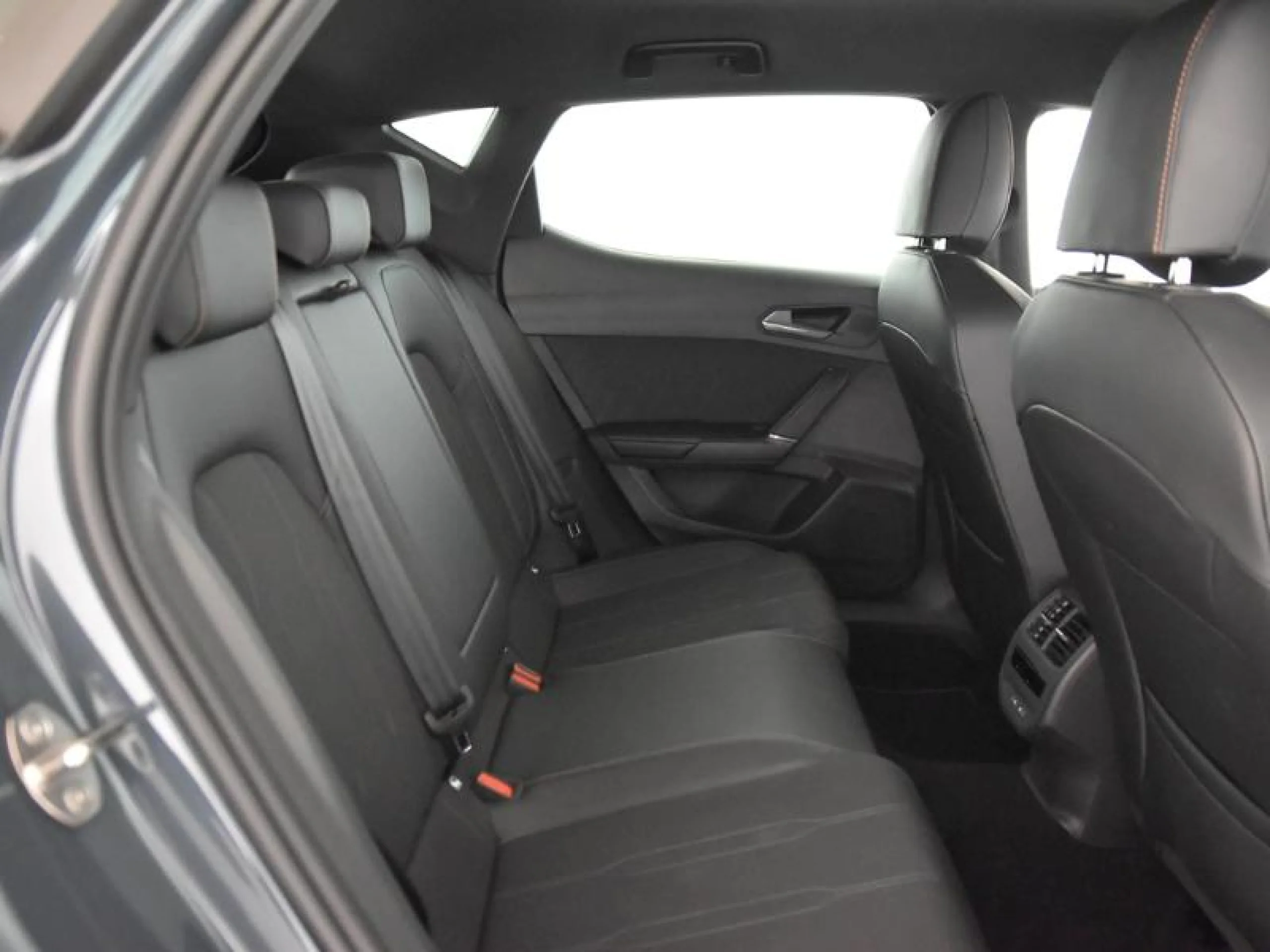 CUPRA LEON 1.5 TSI E HYBRID 150W (204CV) DSG - Foto 7