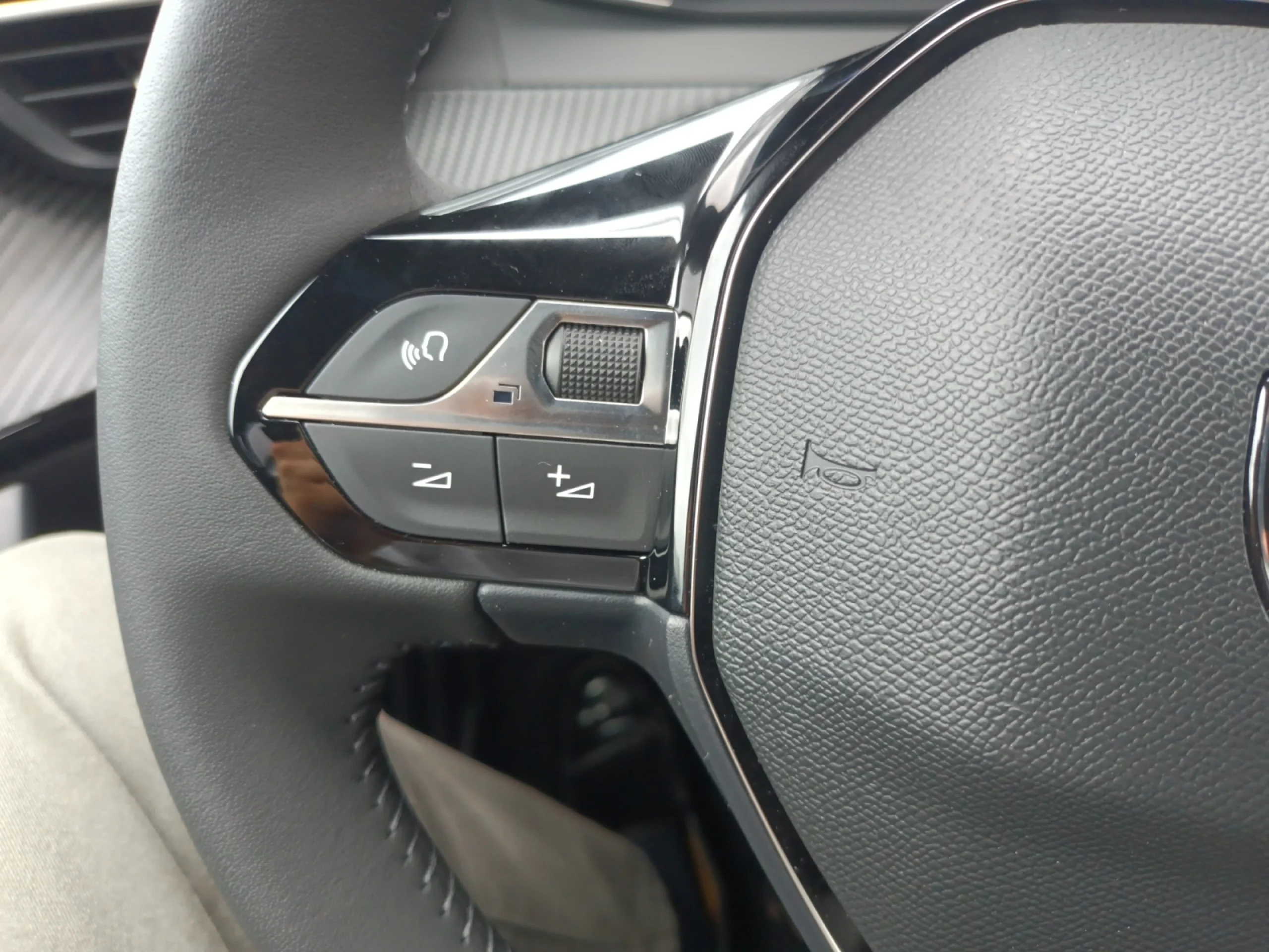 PEUGEOT 2008 2008 ALLURE HYBRID 145 EDCS6 - Foto 11