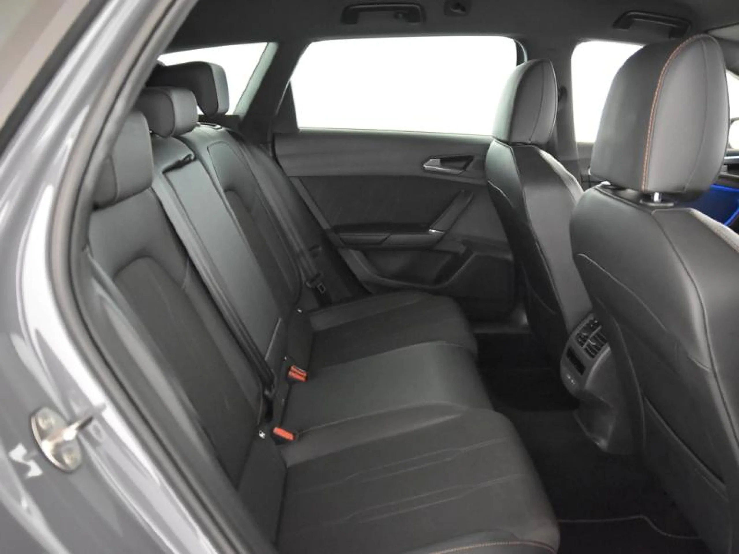 CUPRA LEON SP 1.5 TSI E HYBRID 150W (204CV) DSG - Foto 6