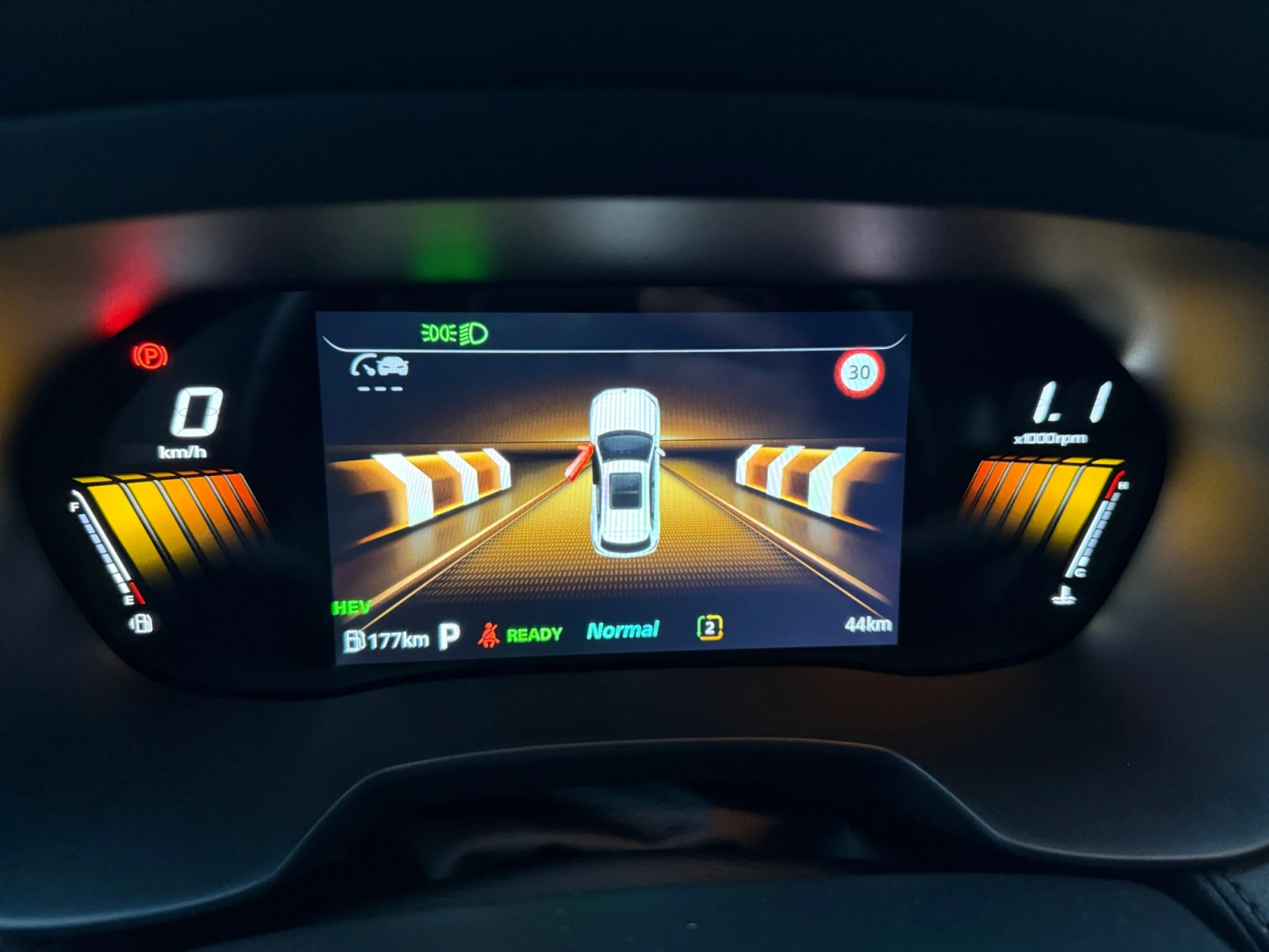 MG MGZS MG ZS32 1.5L HEV 2KWH AT 2WD LUX LHD NO OPTION DARK BLUE - Foto 7