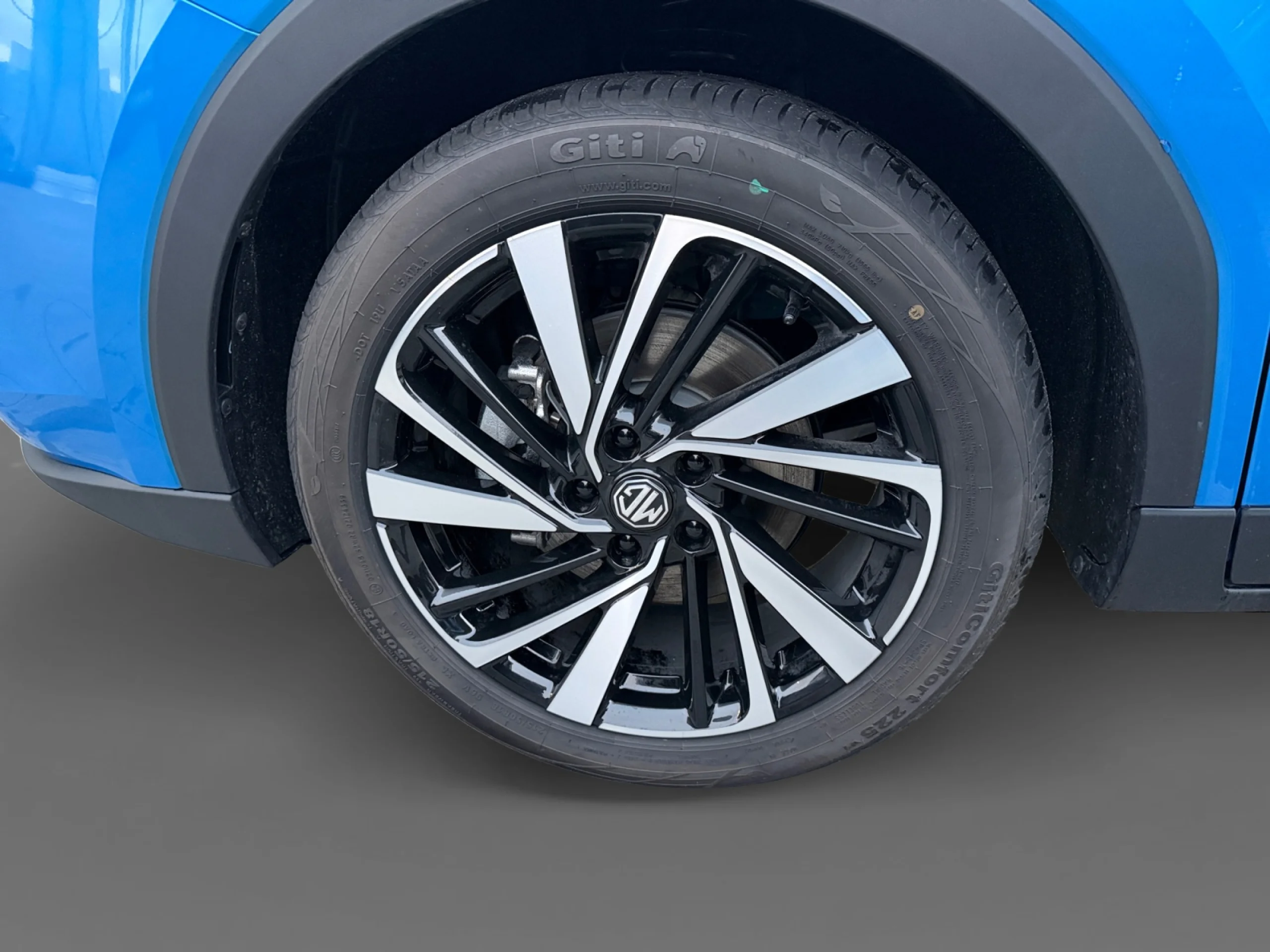 MG MGZS MG ZS32 1.5L HEV 2KWH AT 2WD LUX LHD NO OPTION DARK BLUE - Foto 9