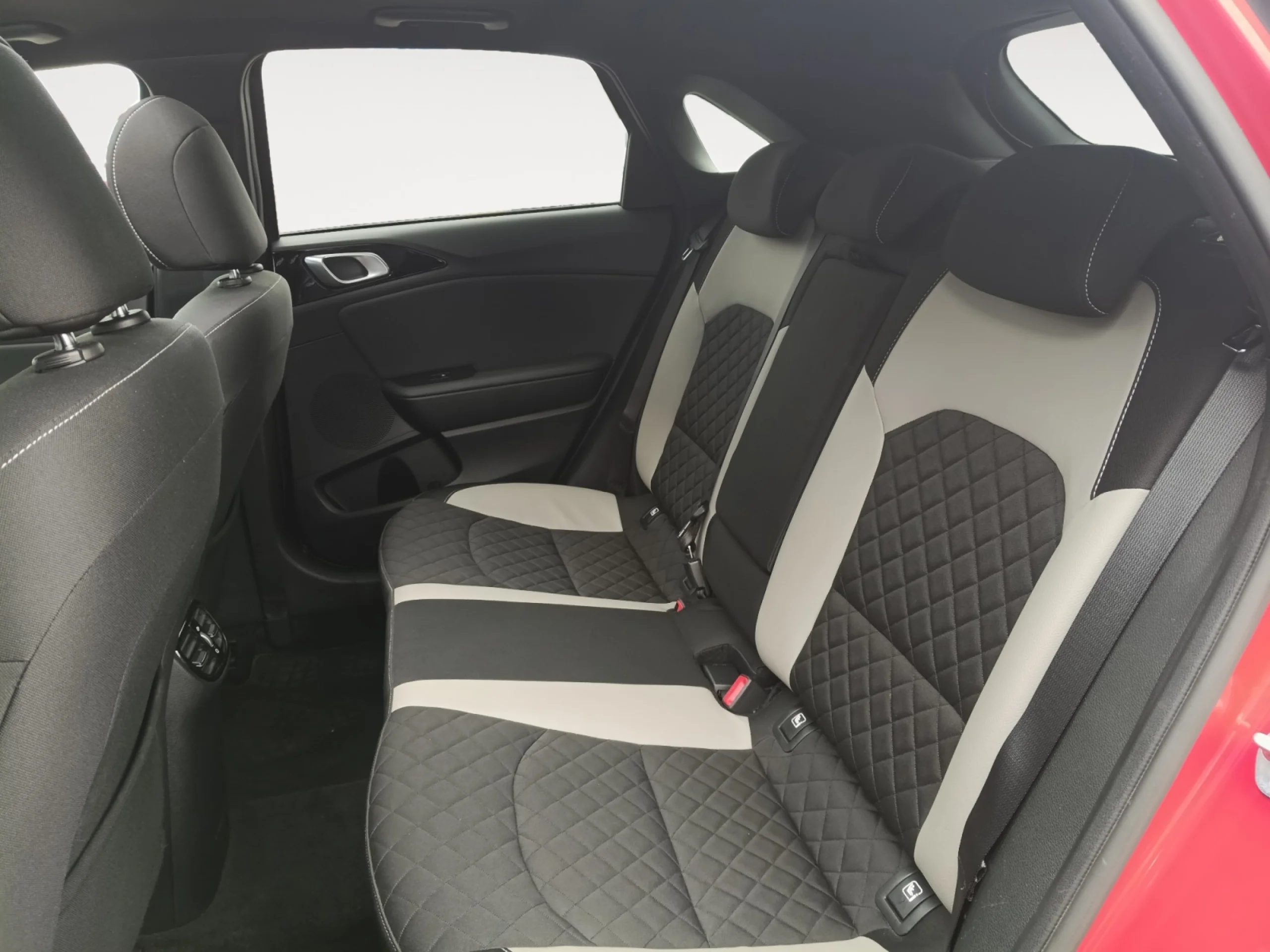 KIA CEED 1.6 CRDI 100KW GT LINE DCT - Foto 6