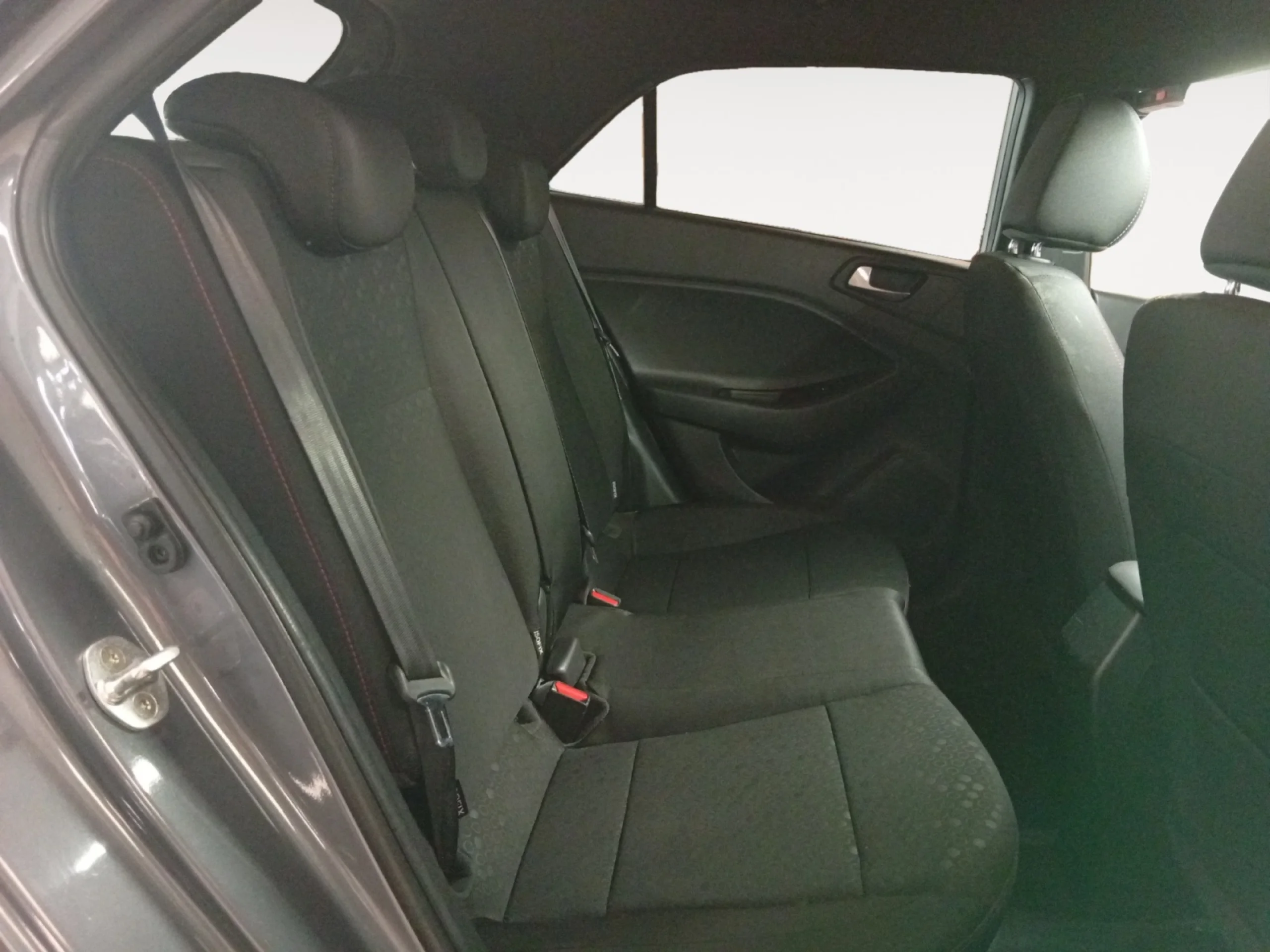 HYUNDAI I20 1.0 TGDI 74KW (100CV) DRIVE & SKATE - Foto 6