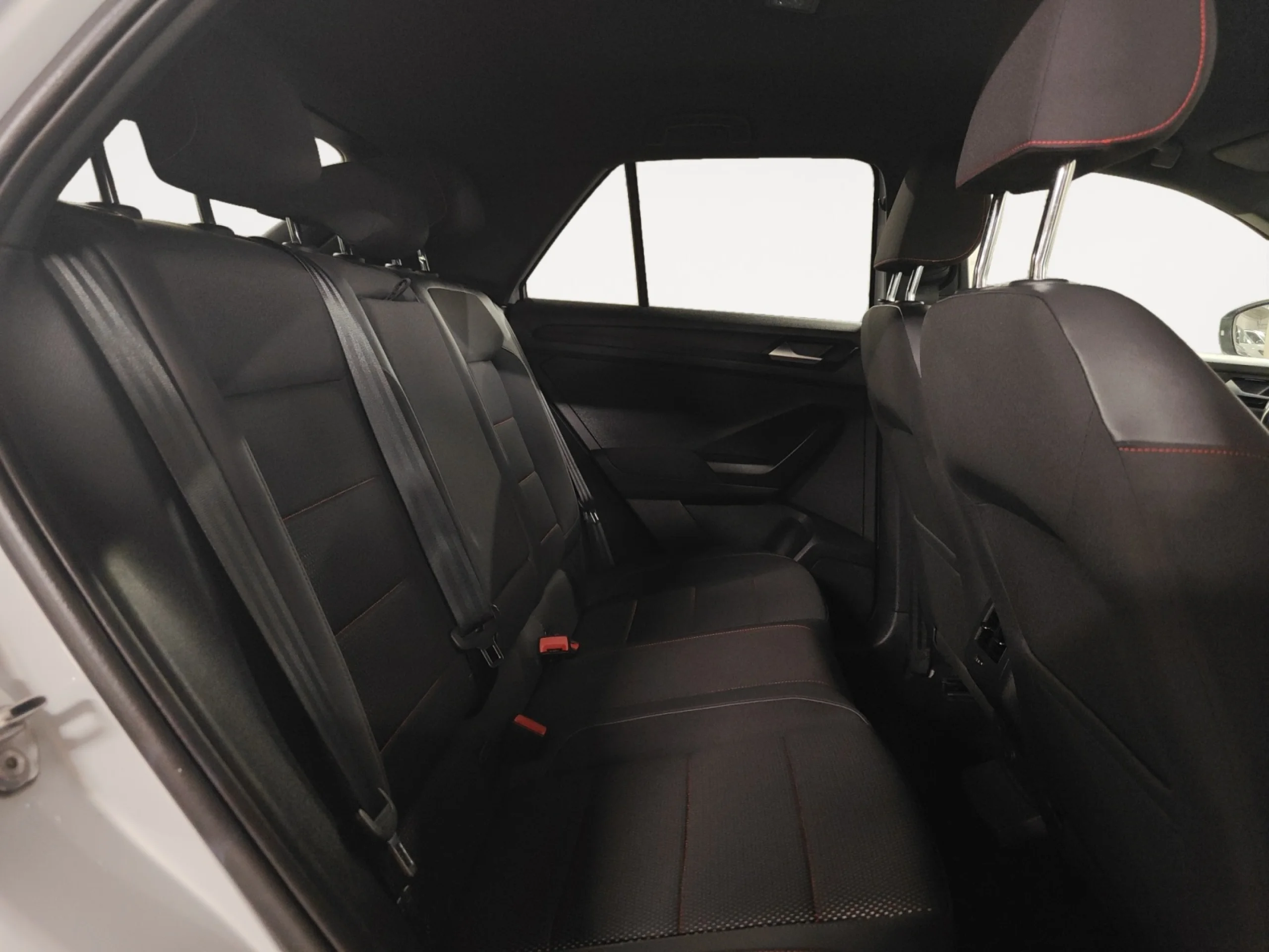 VOLKSWAGEN T ROC SPORT 1.5 TSI 110KW (150CV) DSG - Foto 6