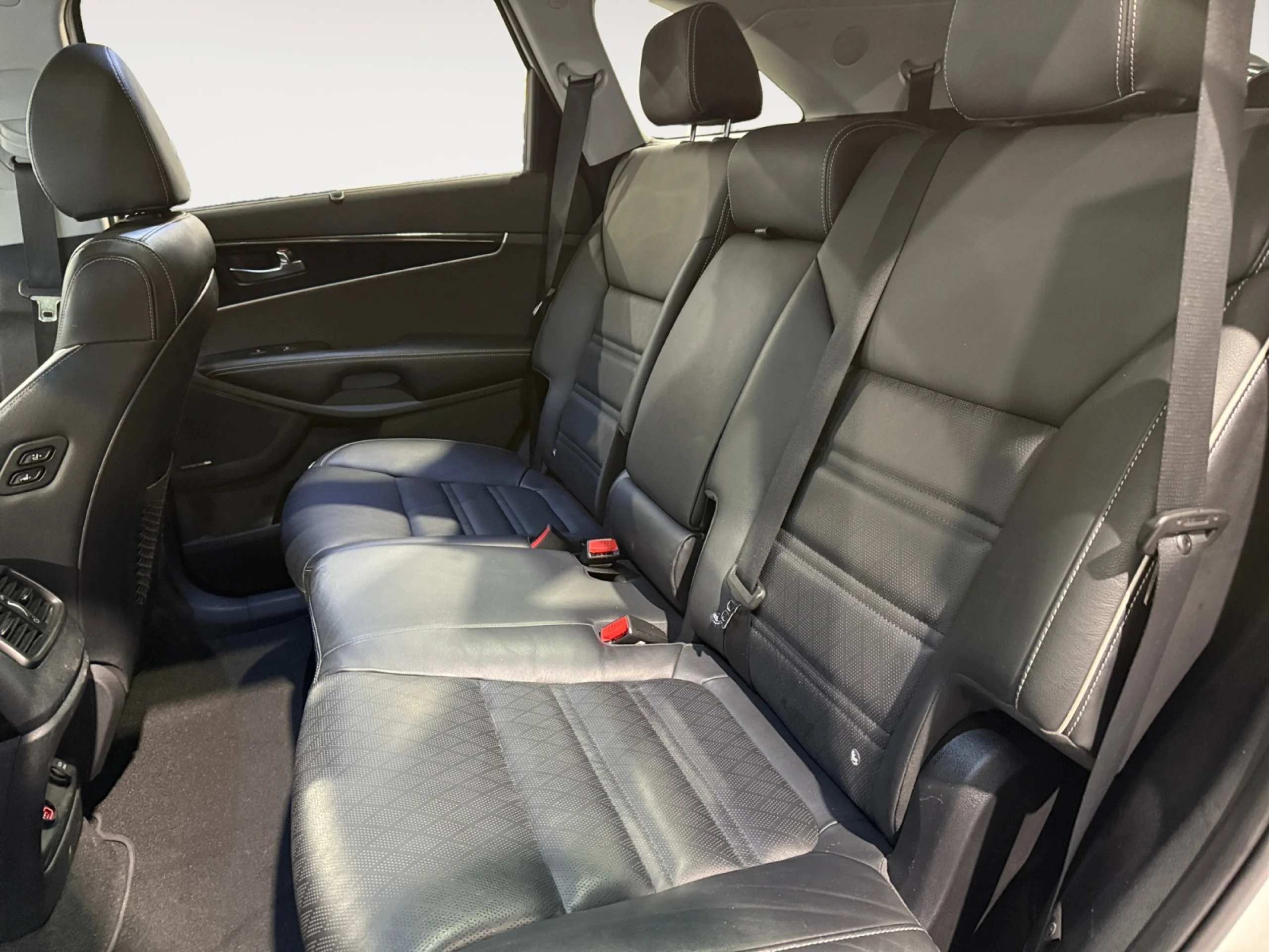 KIA SORENTO 2.2 CRDI 147KW (200CV) GT LINE AUT 4X2 - Foto 6