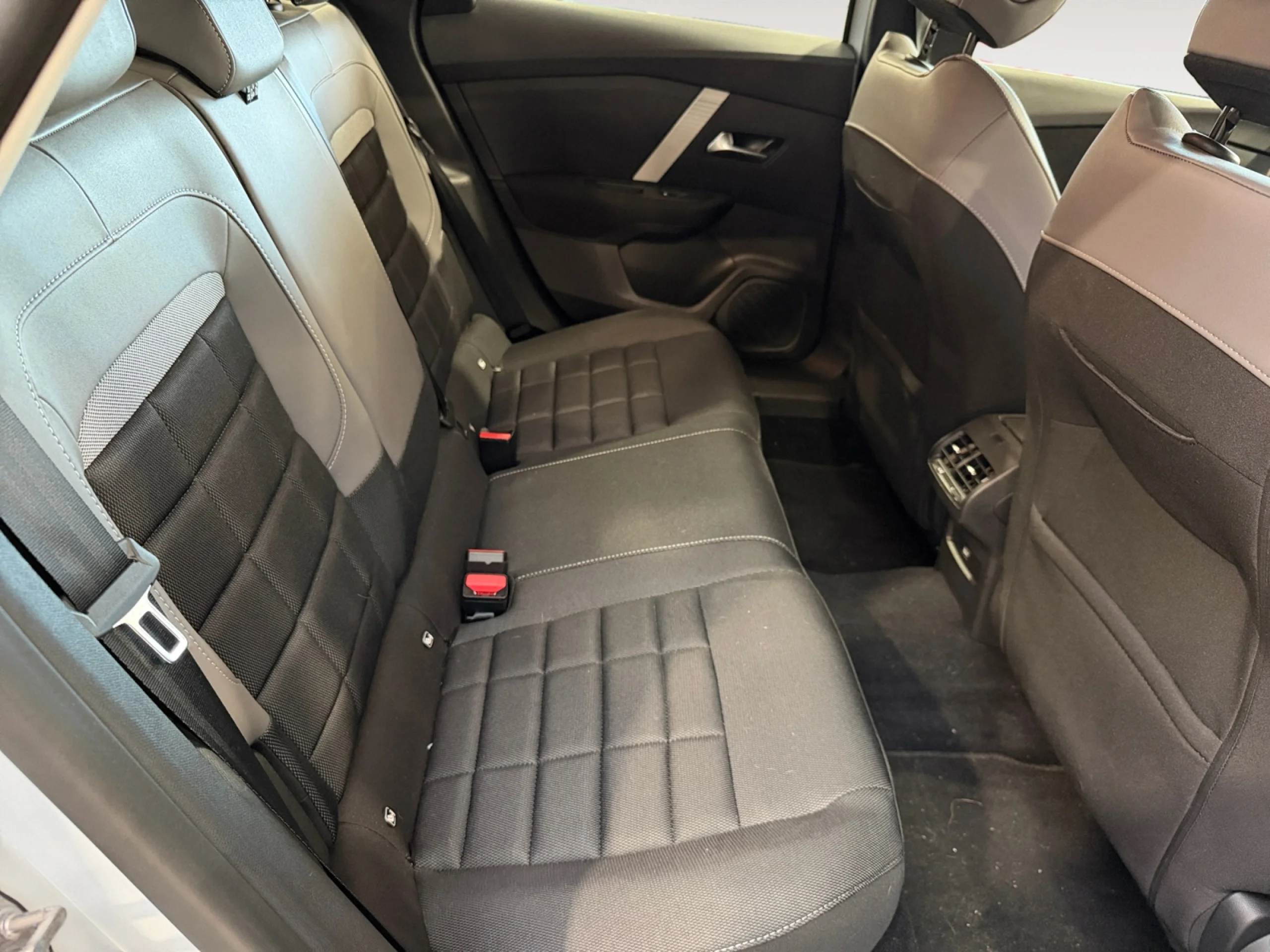 CITROEN C4 HYBRID 145 Ë DCS6 BUSINESS EDITION - Foto 6